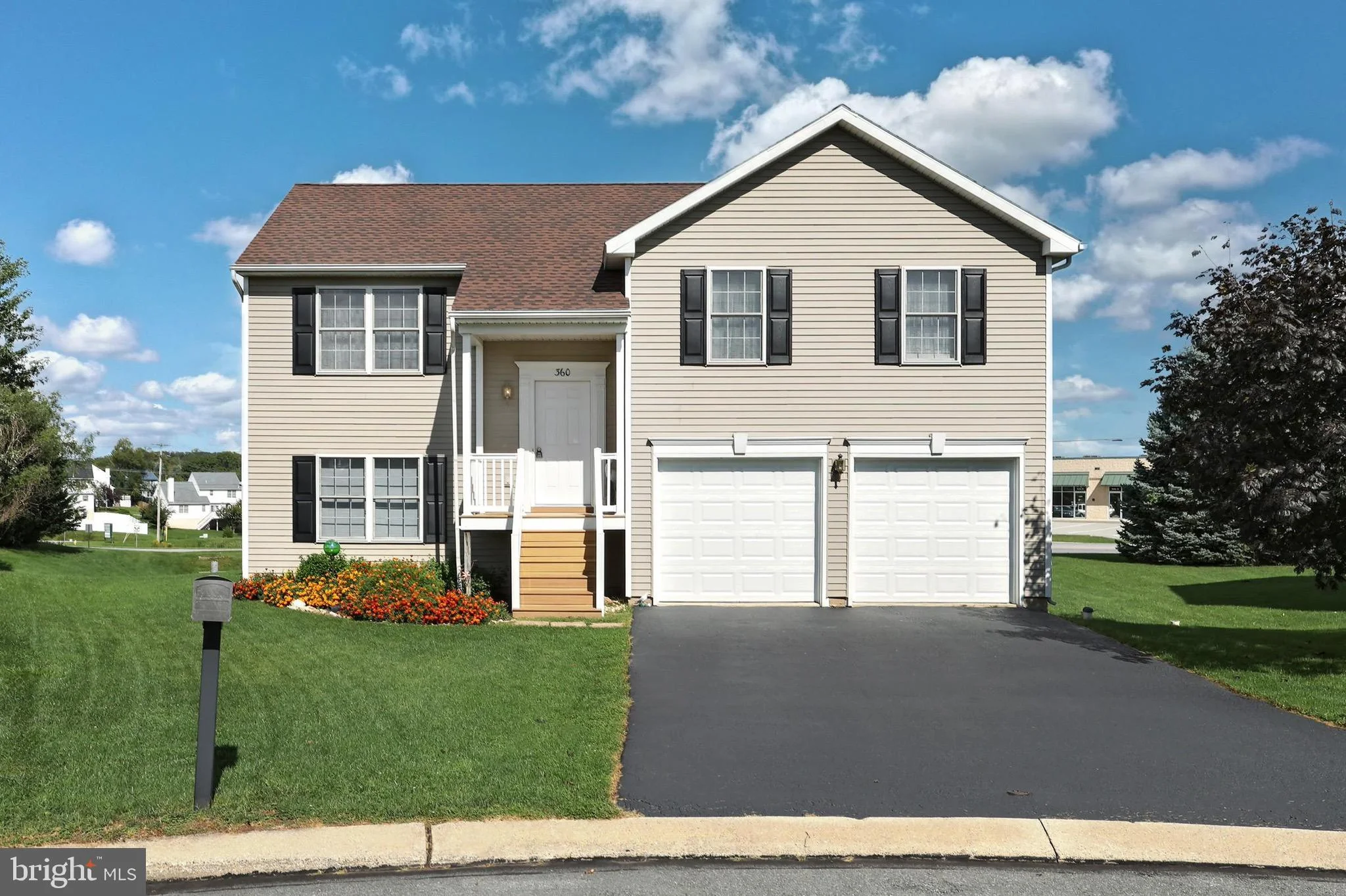 360 Bert Court, York, PA 17404