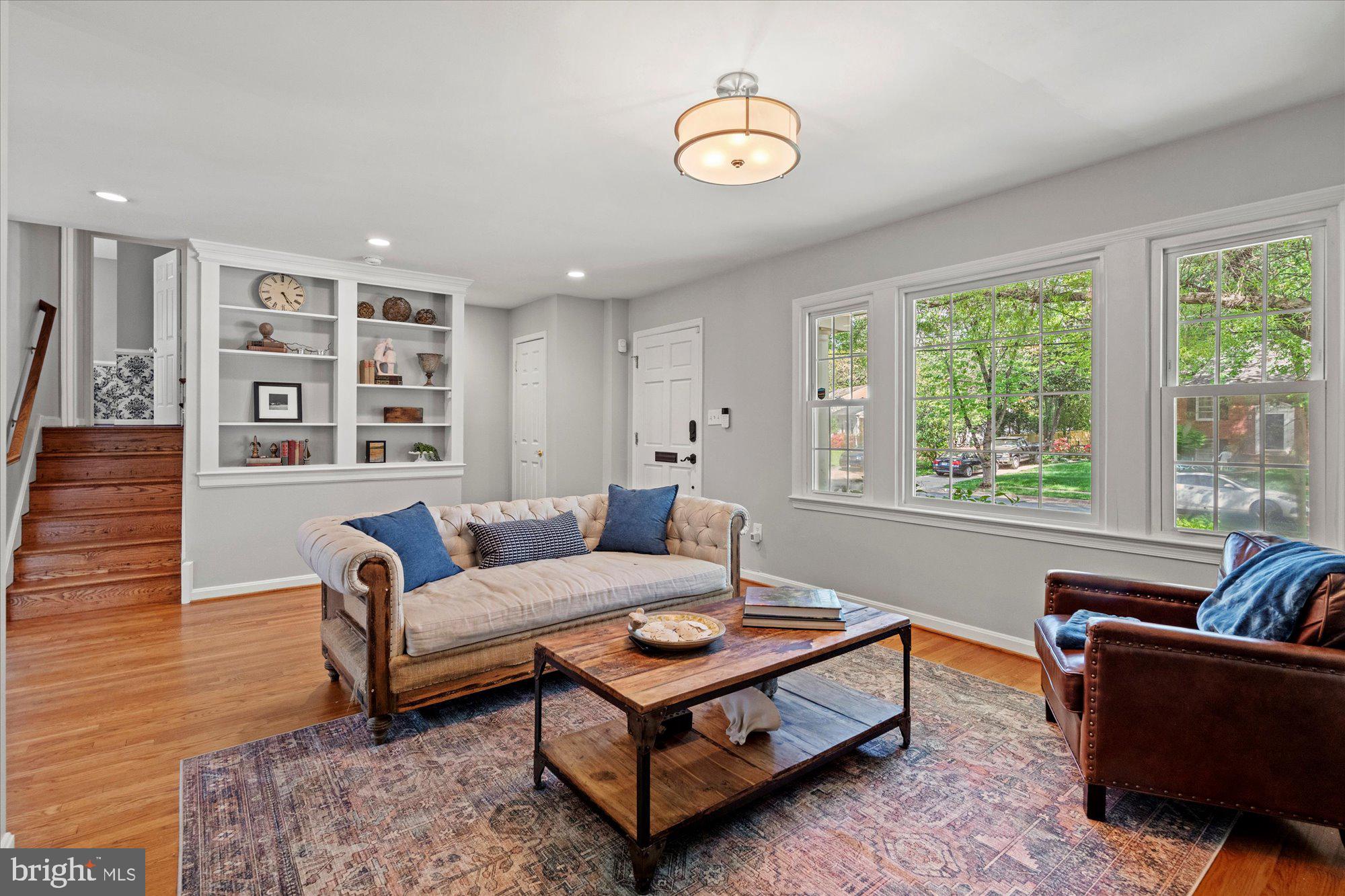 WAYNEWOOD - Residential