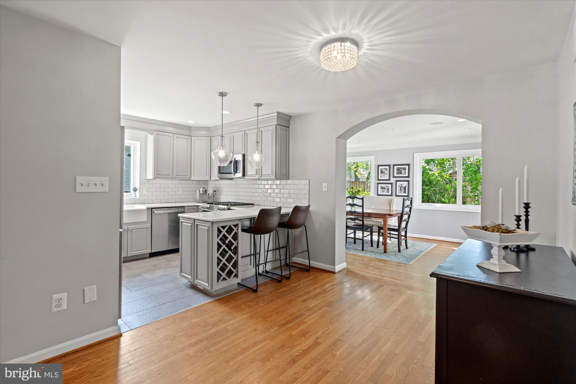 WAYNEWOOD - Residential