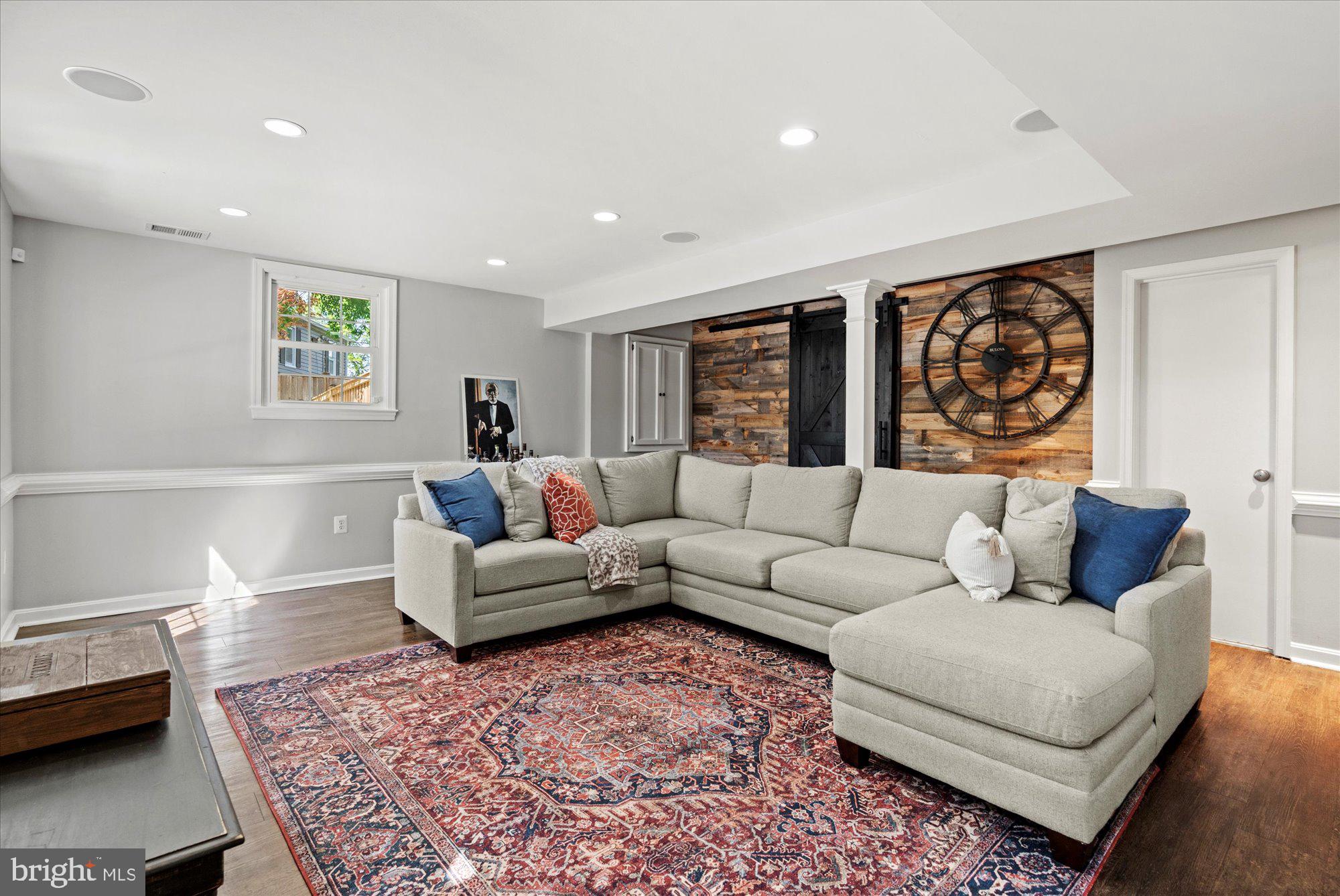 WAYNEWOOD - Residential