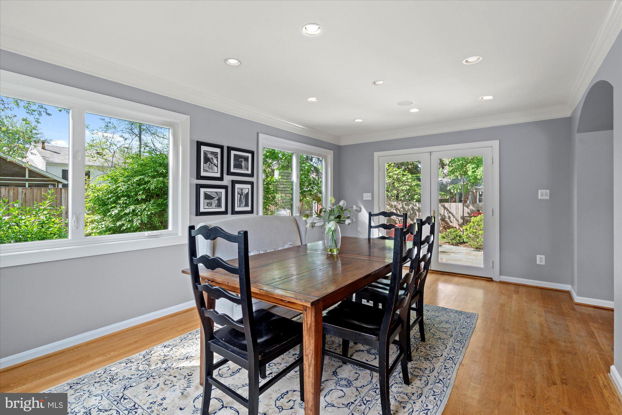 WAYNEWOOD - Residential