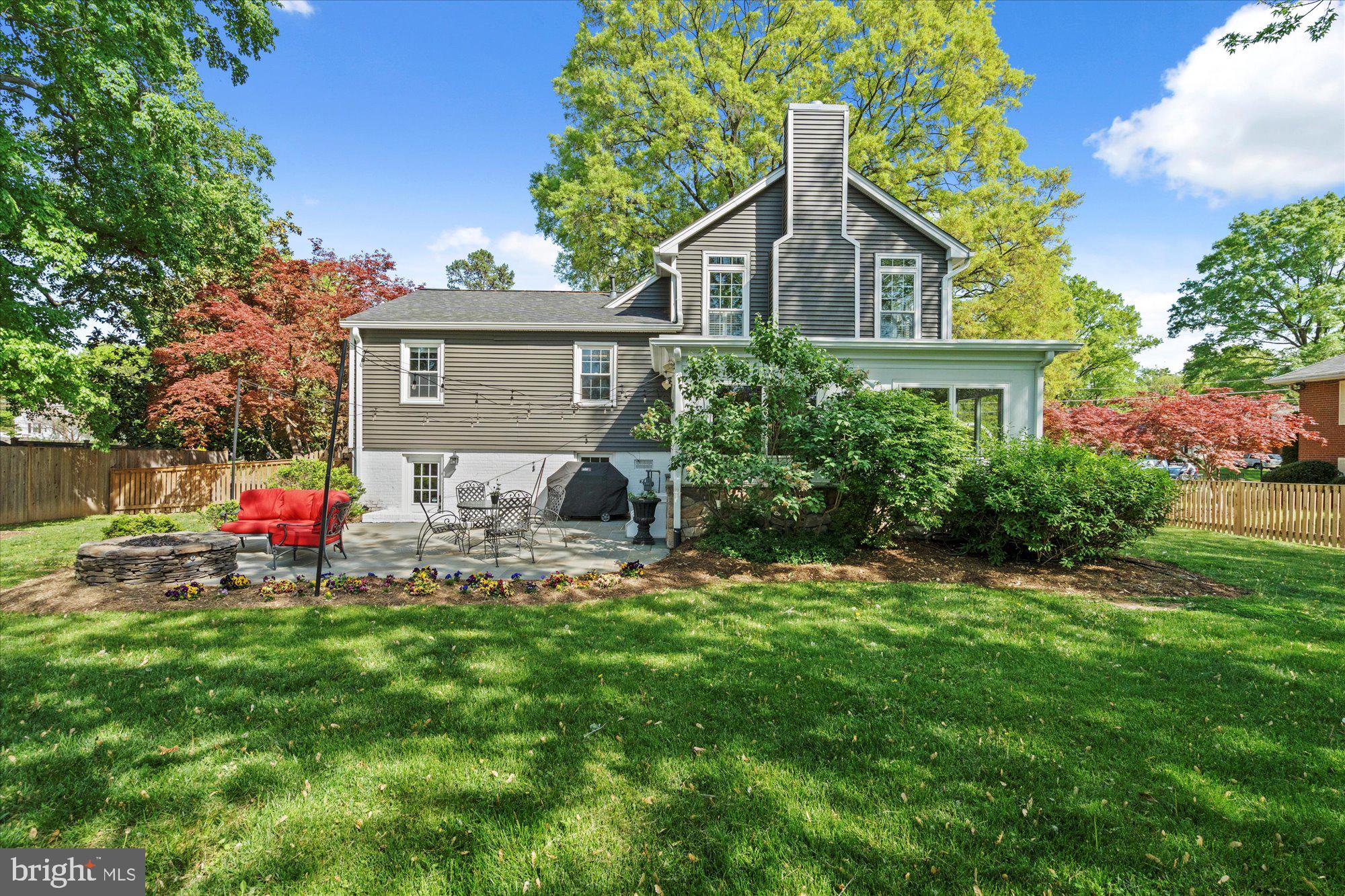 WAYNEWOOD - Residential