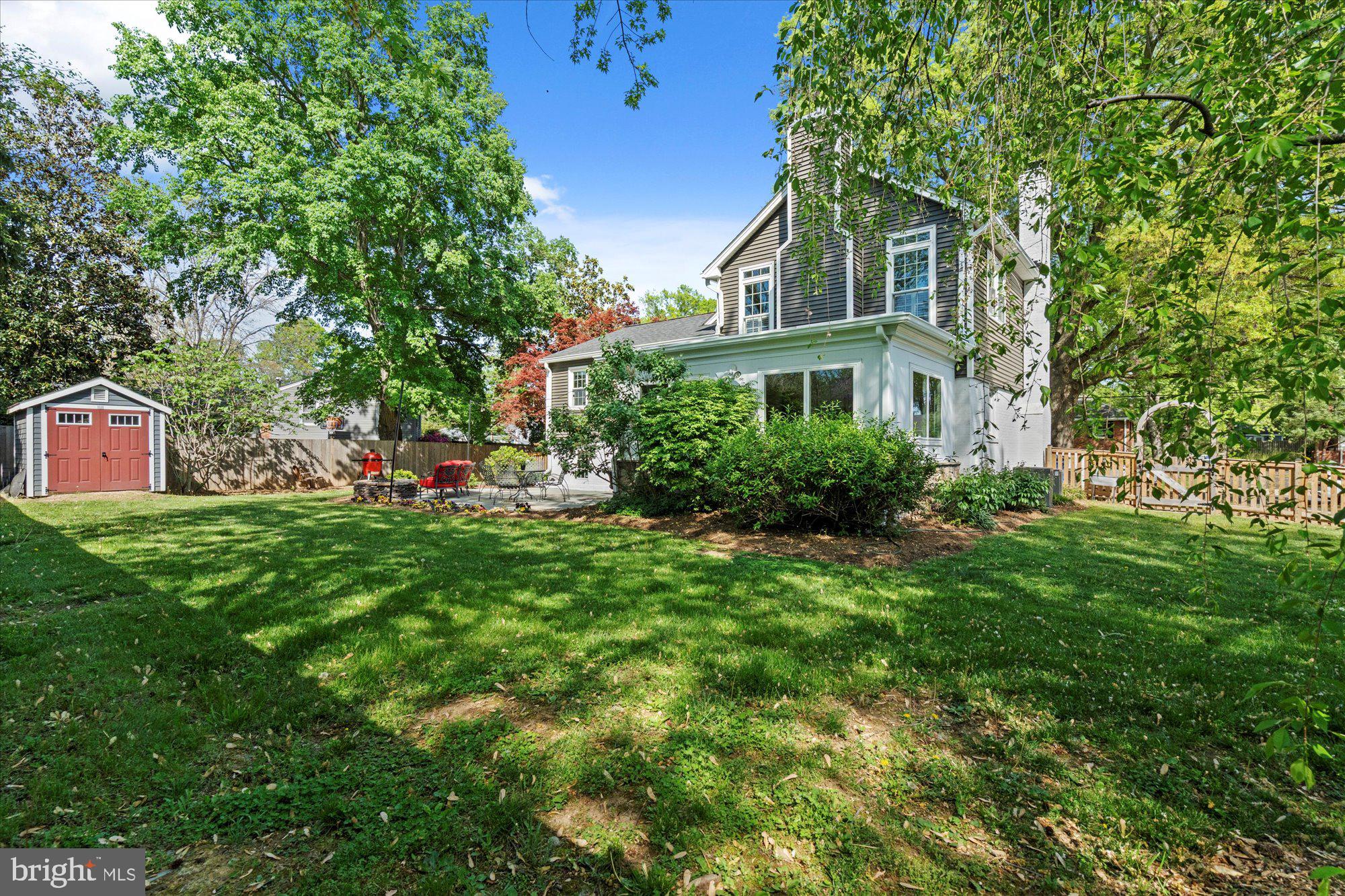 WAYNEWOOD - Residential