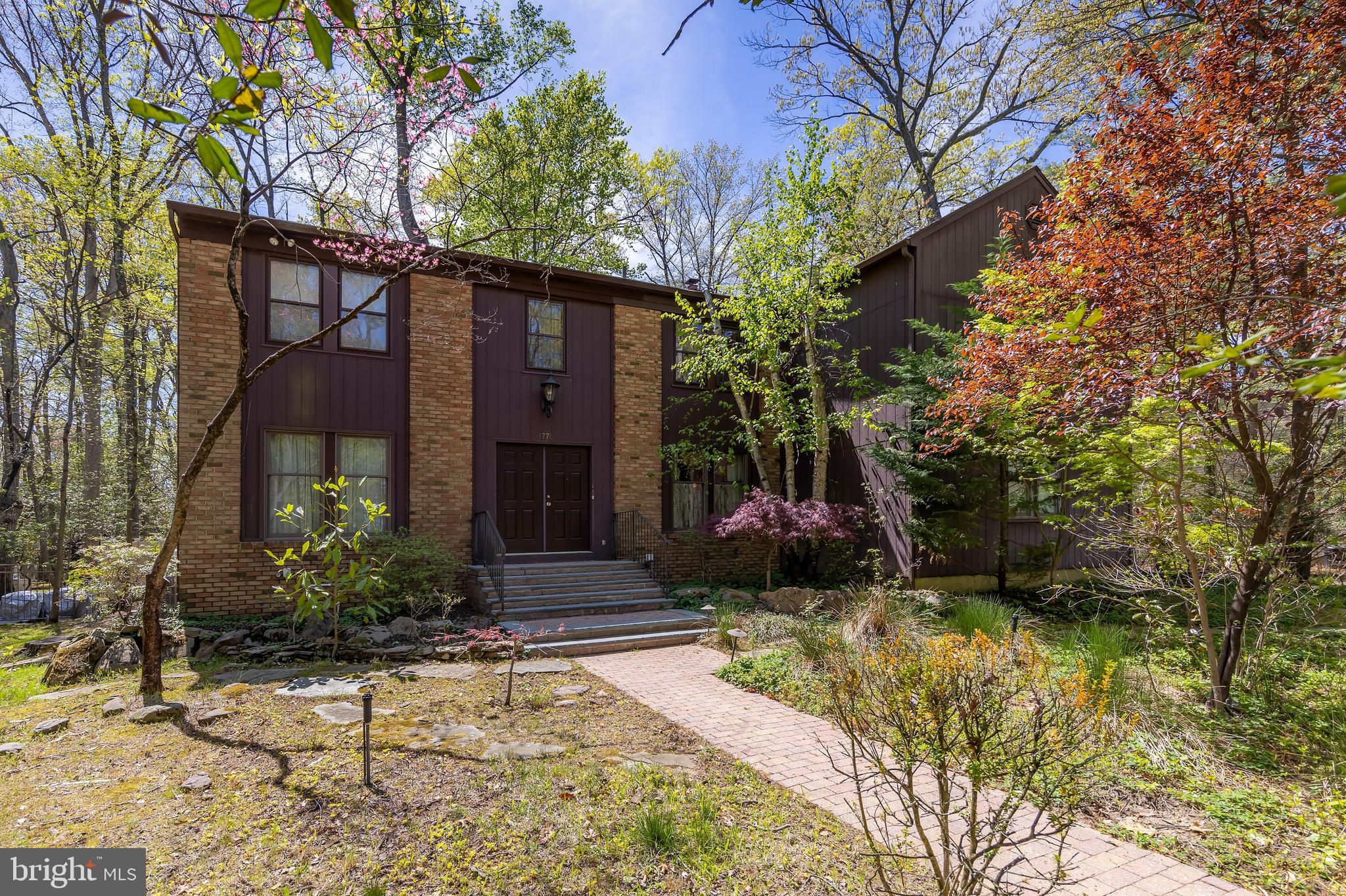 1776 QUEEN ANNE ROAD