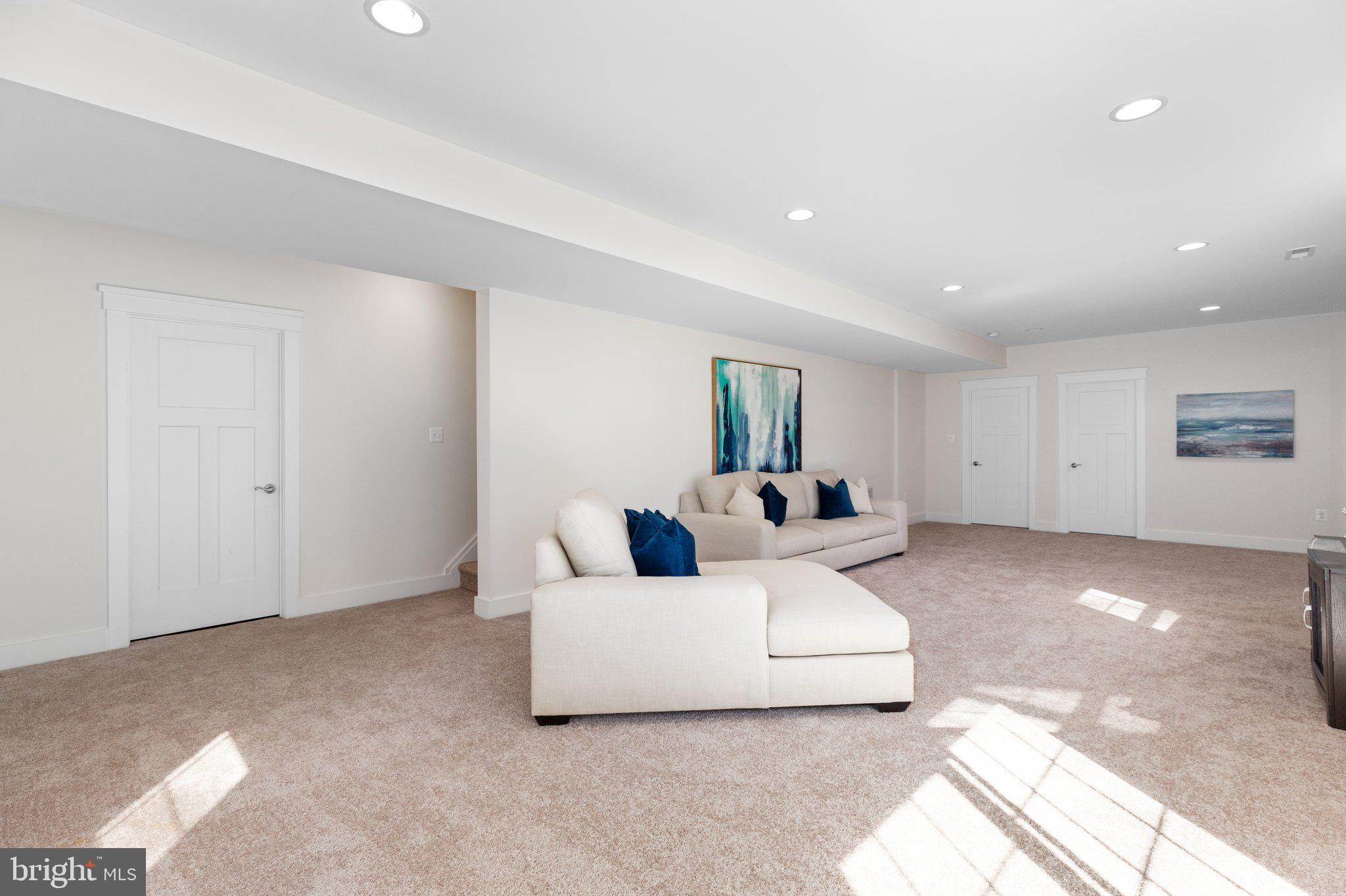 SULLIVAN ESTATES - Residential