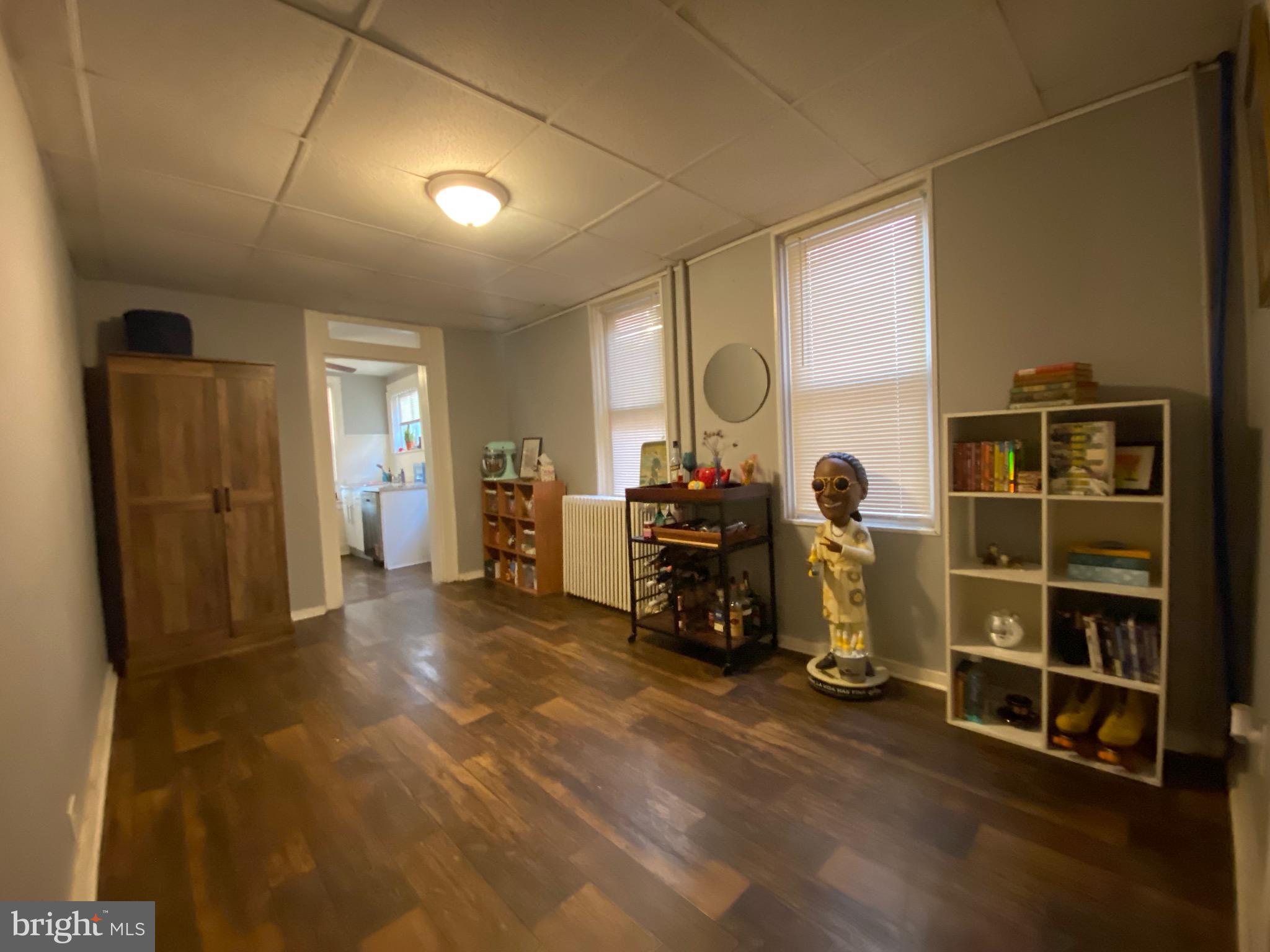 CHESTNUT HILL - Residential