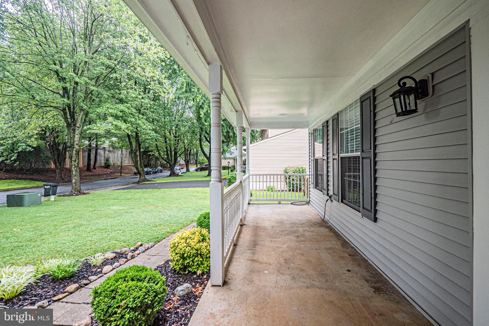 214 BOOKHAM LANE