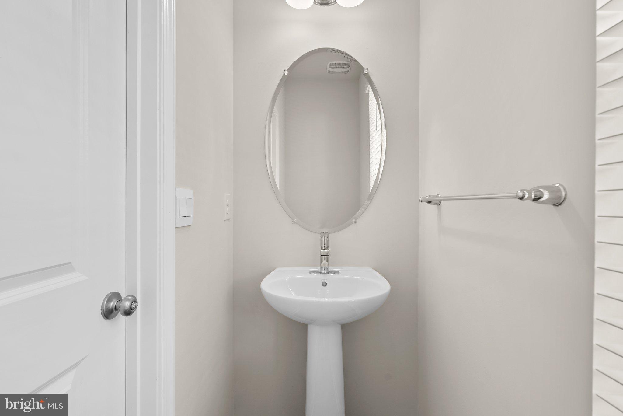 RENN QUARTER - Residential Lease