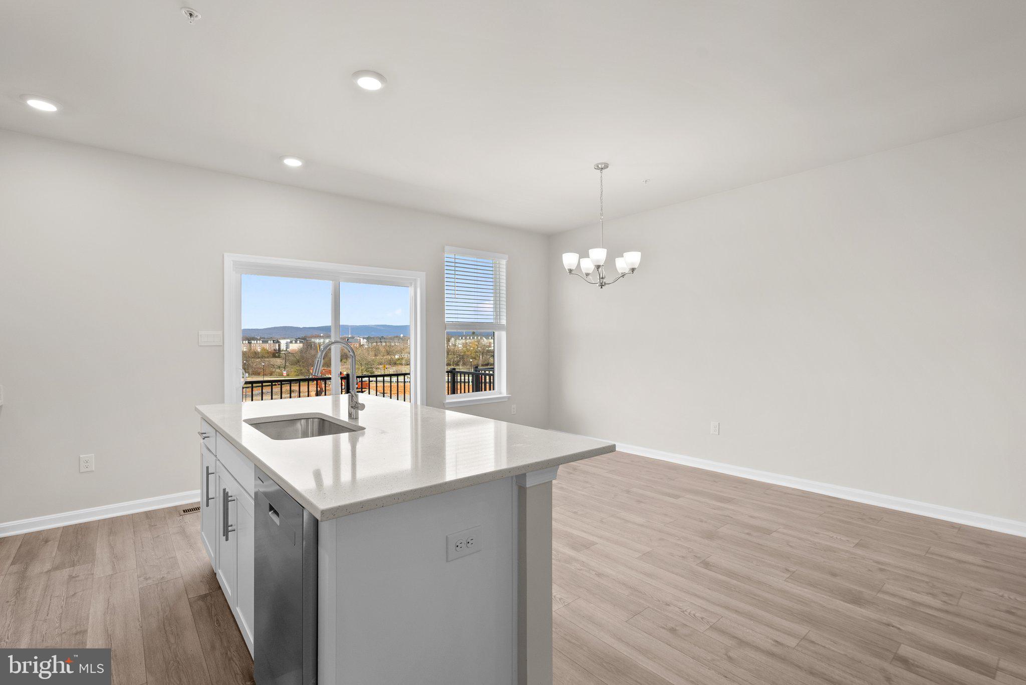 RENN QUARTER - Residential Lease