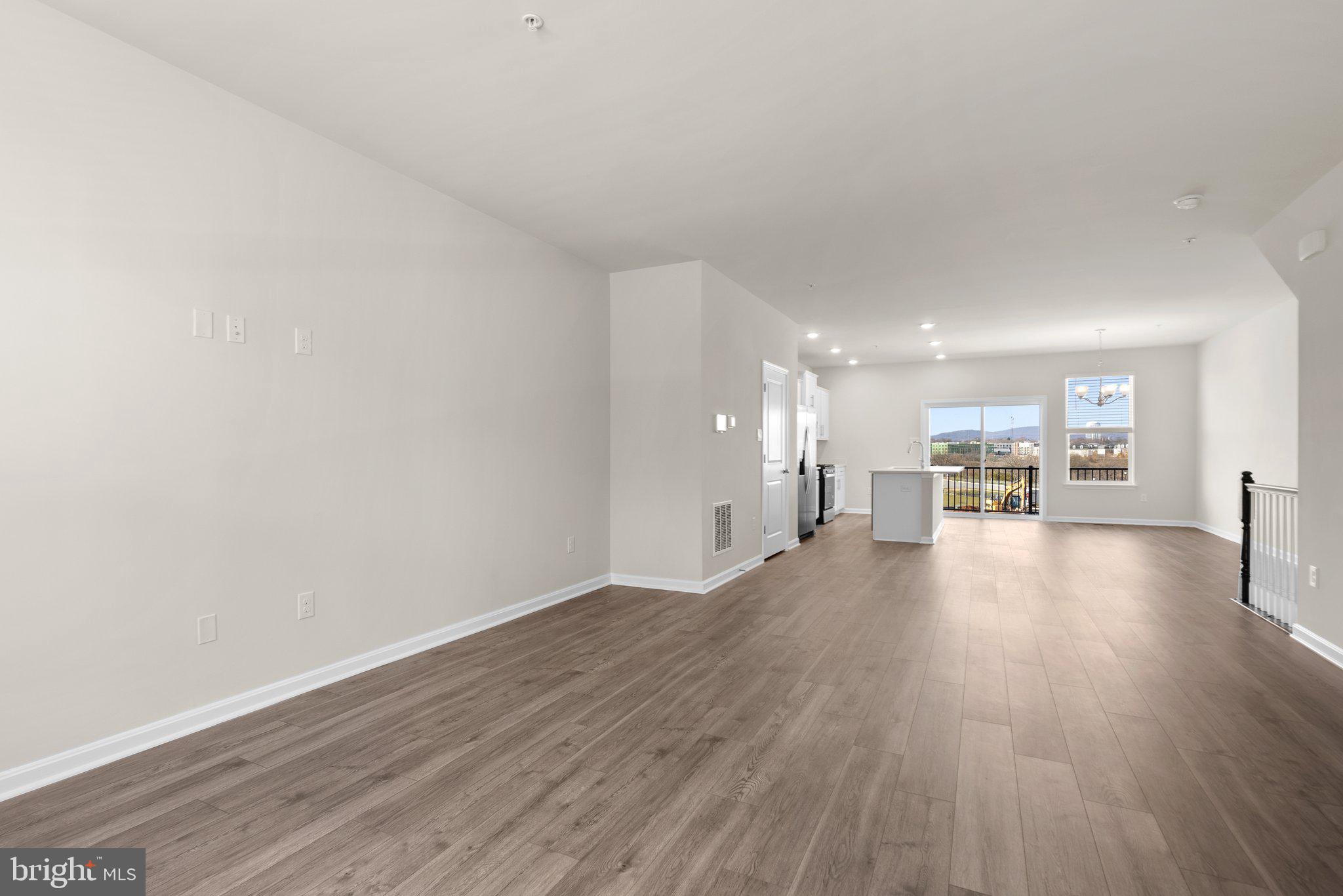 RENN QUARTER - Residential Lease