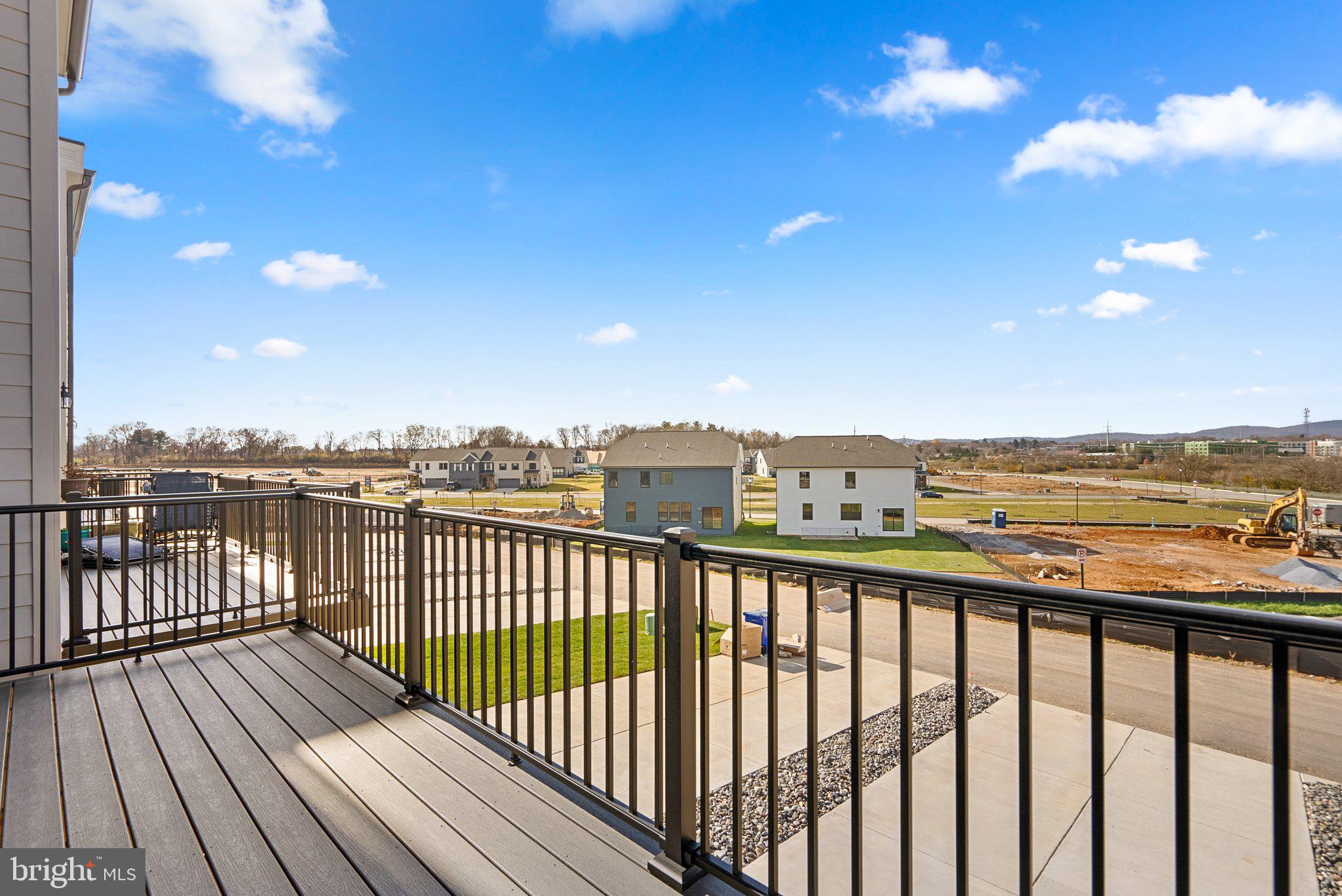 RENN QUARTER - Residential Lease