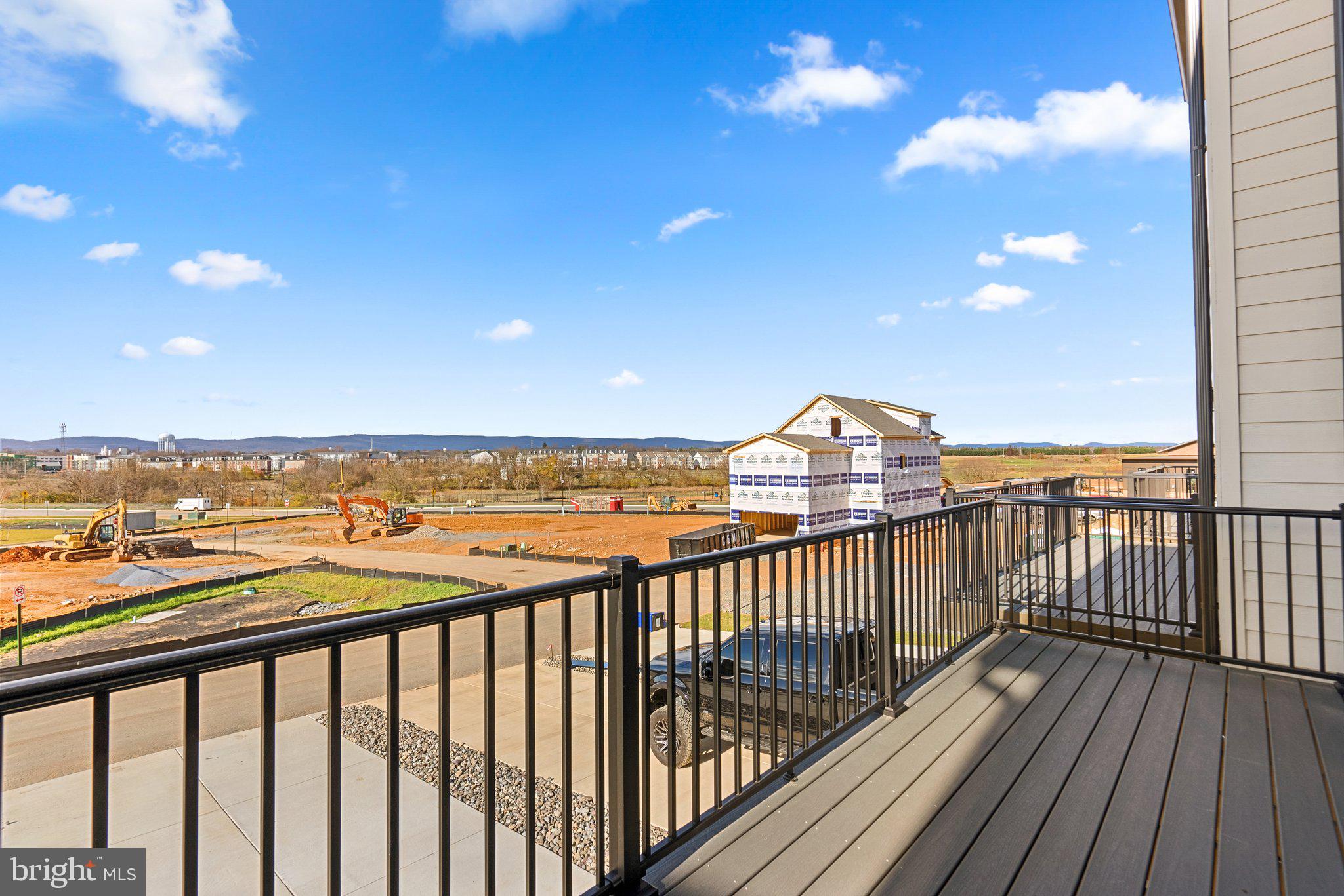 RENN QUARTER - Residential Lease