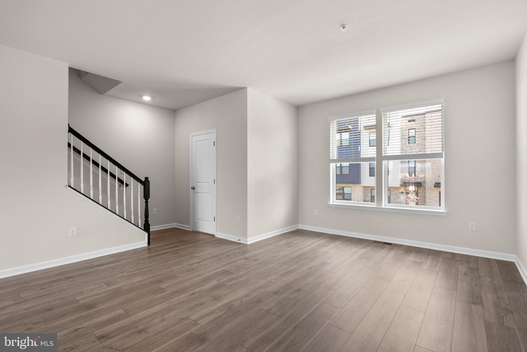 RENN QUARTER - Residential Lease