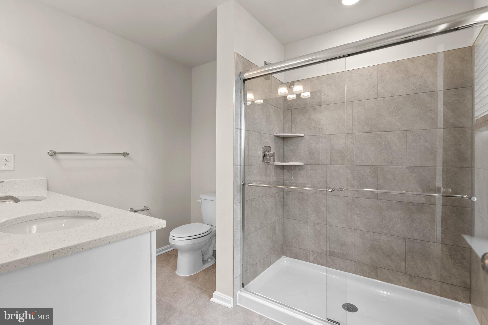 RENN QUARTER - Residential Lease