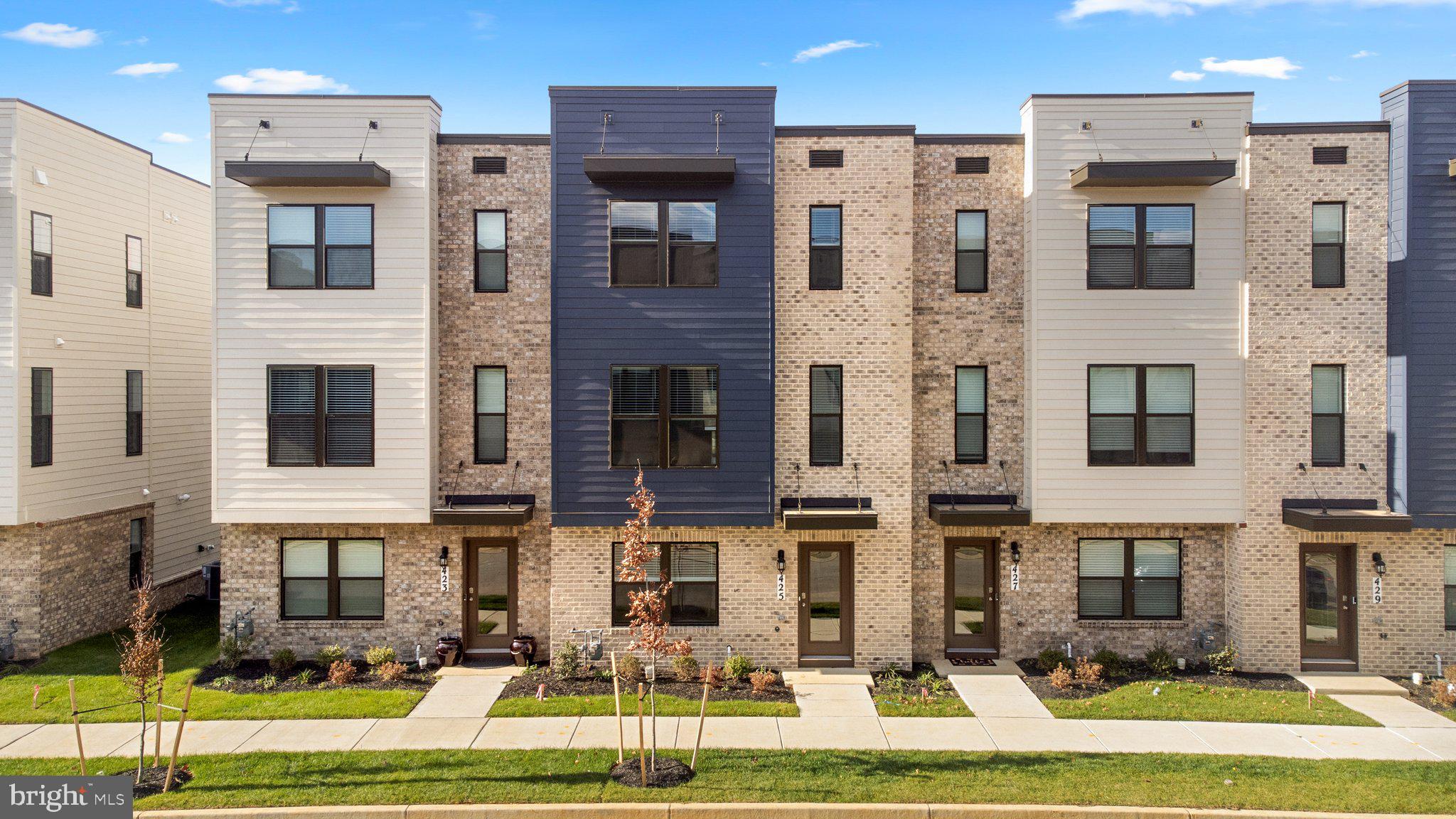 RENN QUARTER - Residential Lease