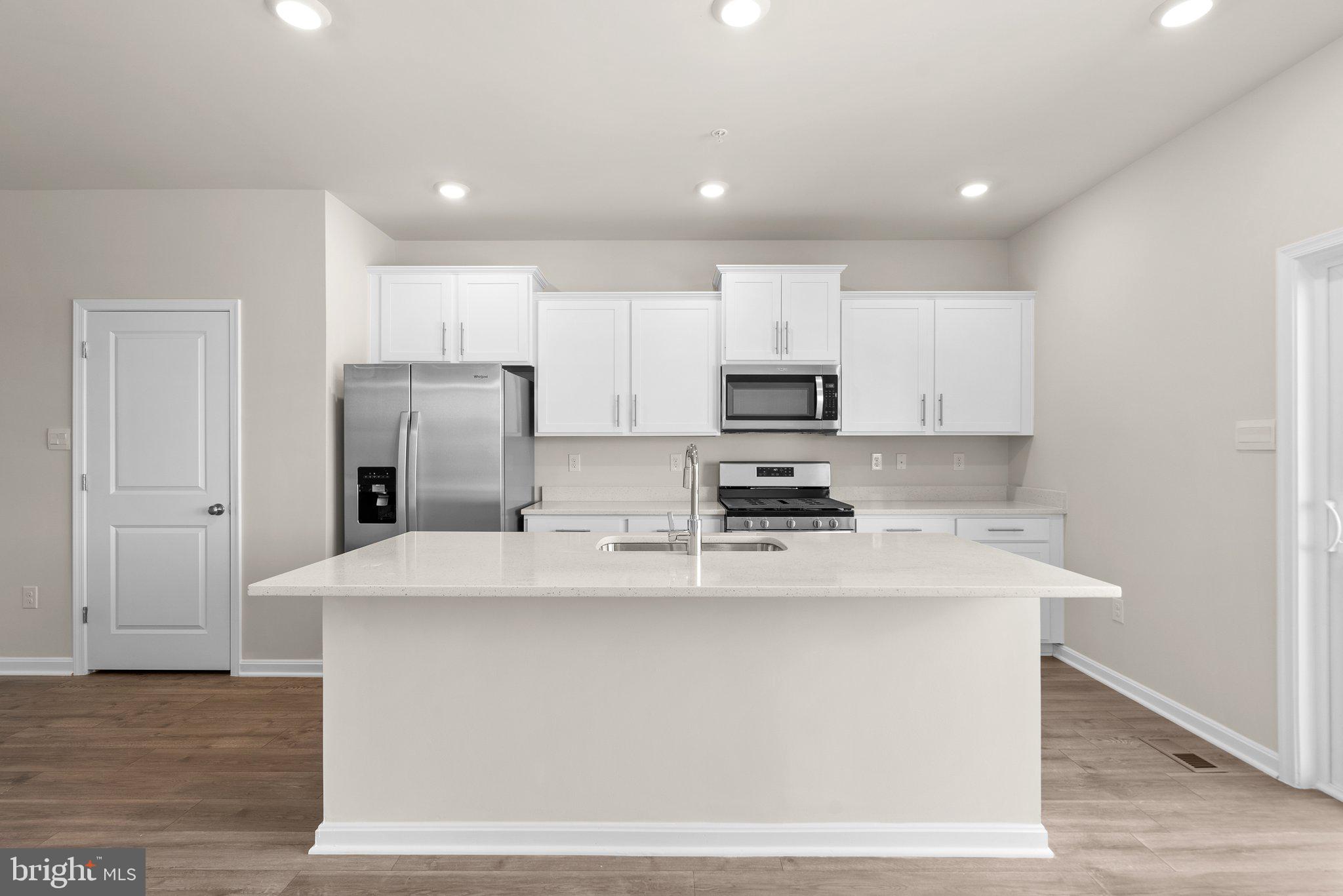 RENN QUARTER - Residential Lease