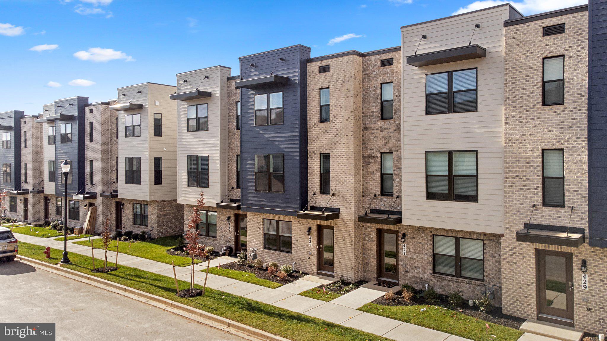 RENN QUARTER - Residential Lease