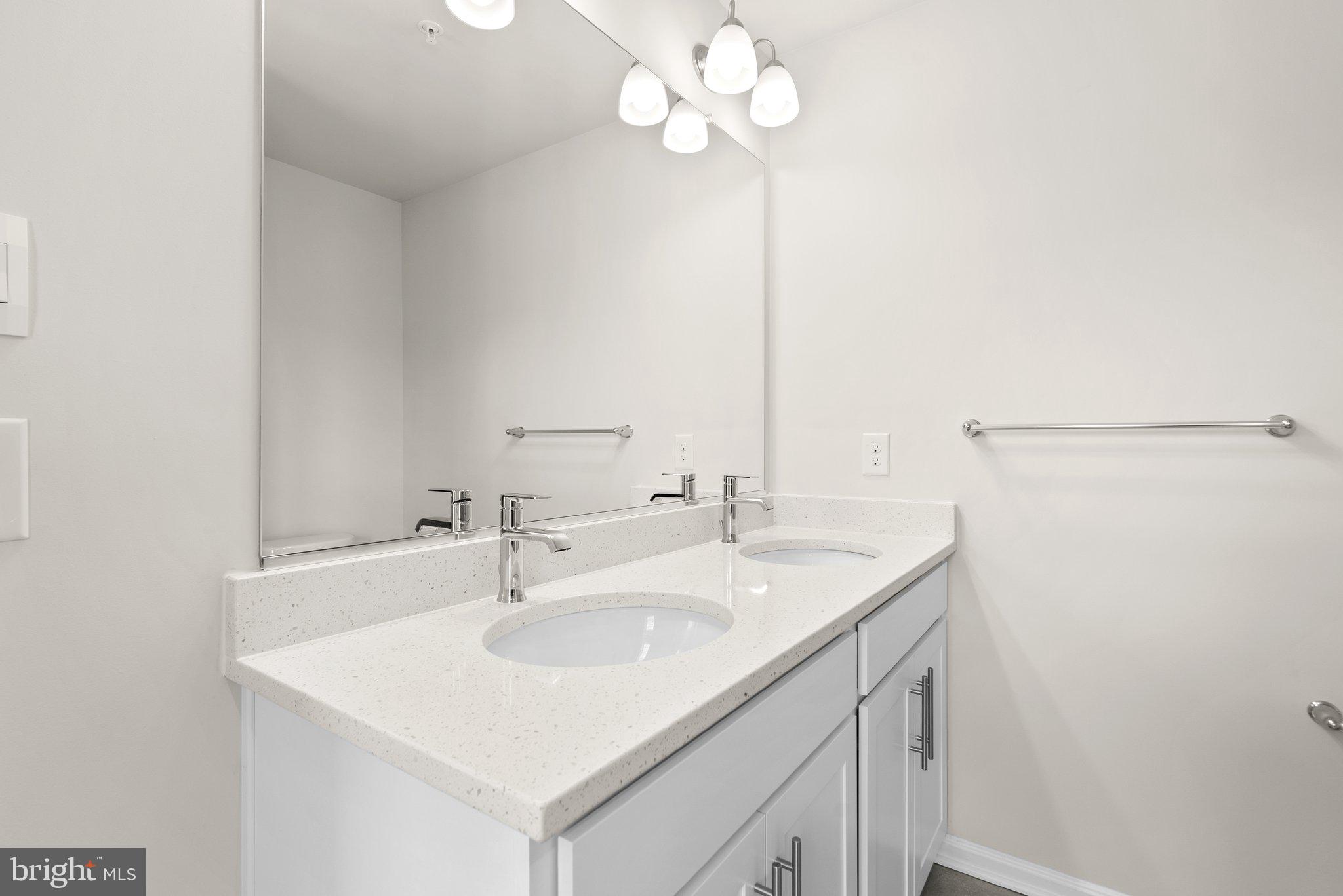 RENN QUARTER - Residential Lease