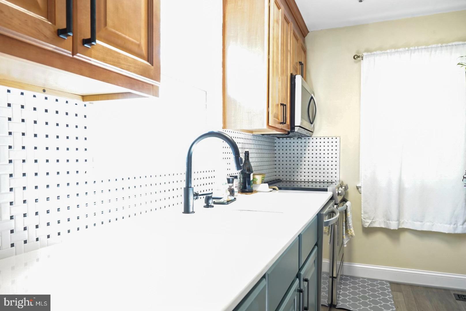 LAWRENCE C MOORE SUB - Residential Lease