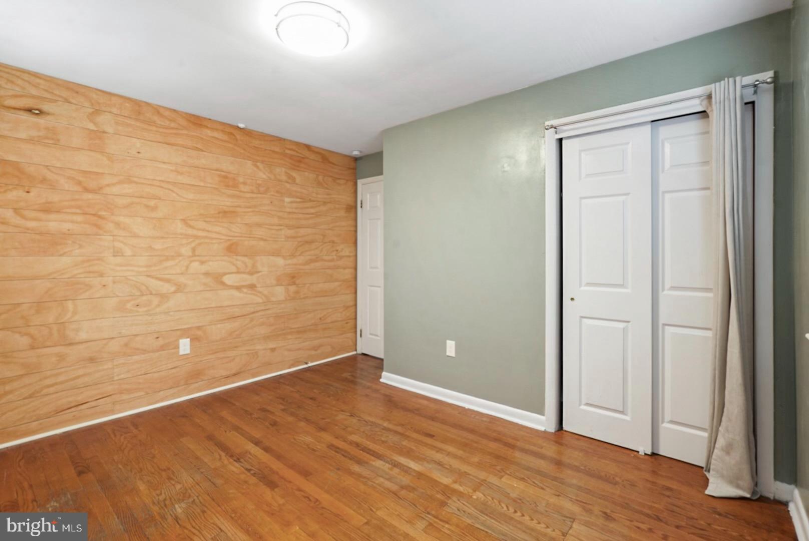 LAWRENCE C MOORE SUB - Residential Lease