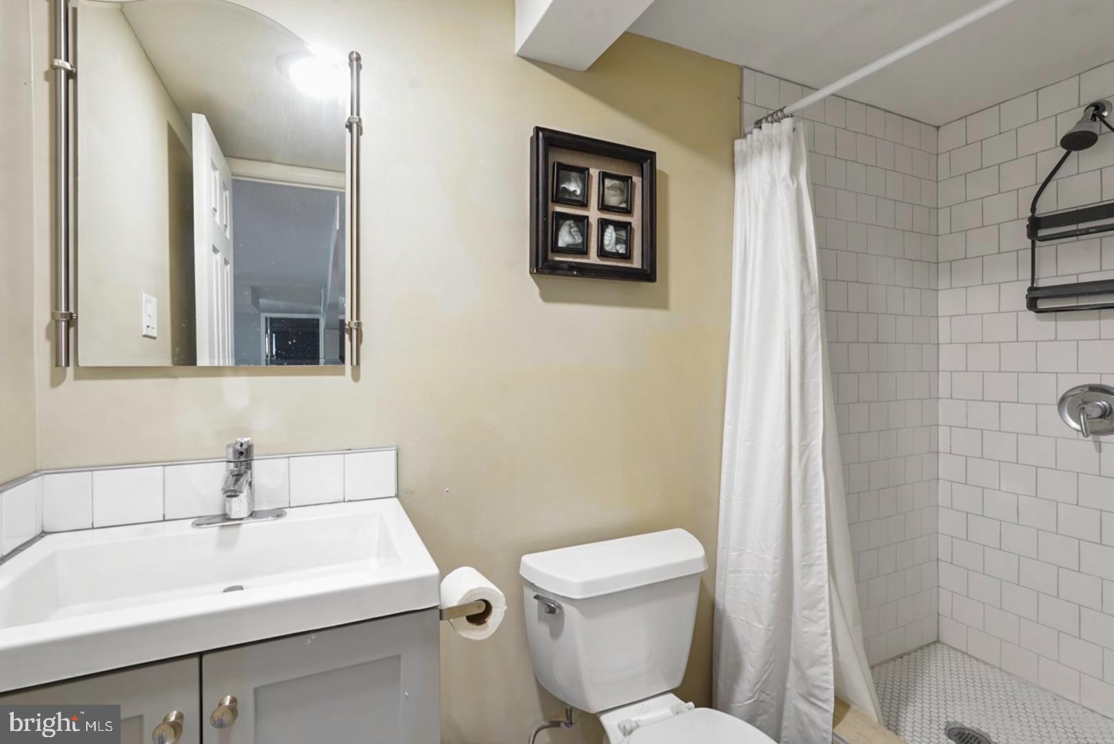 LAWRENCE C MOORE SUB - Residential Lease