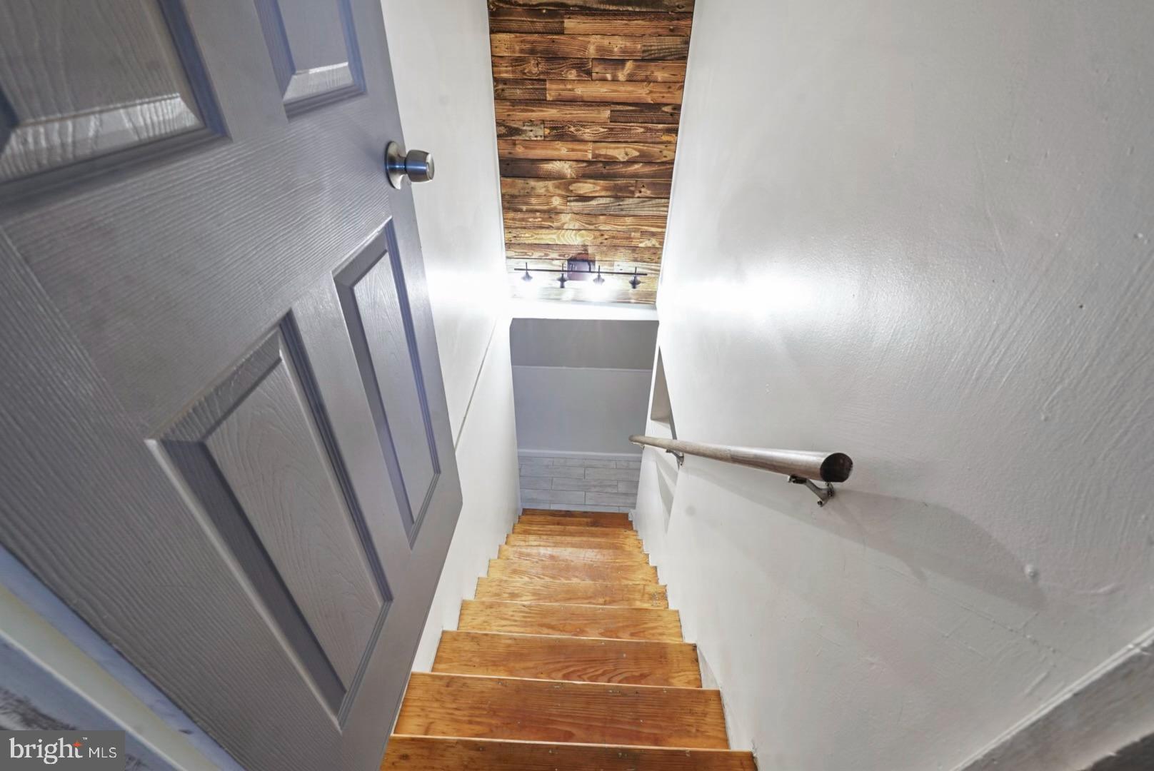 LAWRENCE C MOORE SUB - Residential Lease