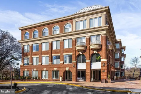 625 Slaters Lane Unit 102, Alexandria, VA 22314 - MLS#: VAAX2041528
