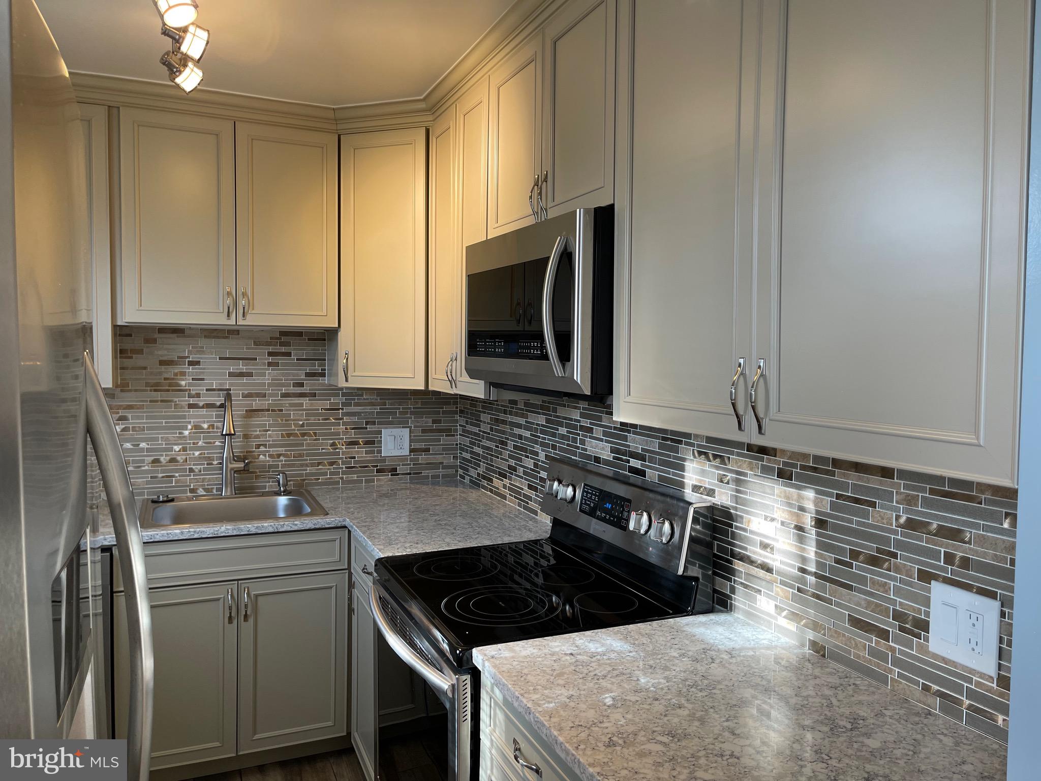 FAIRLINGTON ARBORS - Residential Lease