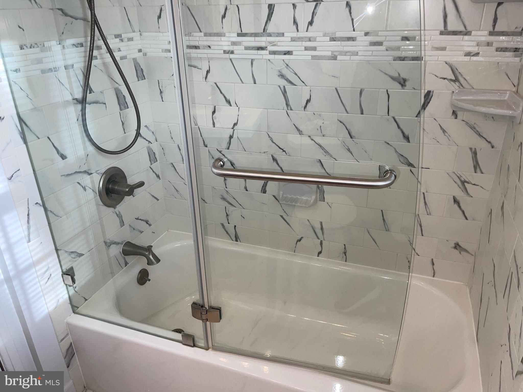 FAIRLINGTON ARBORS - Residential Lease