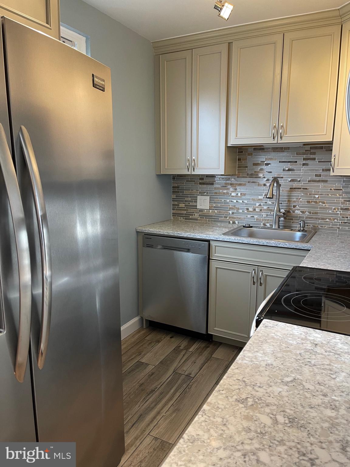 FAIRLINGTON ARBORS - Residential Lease