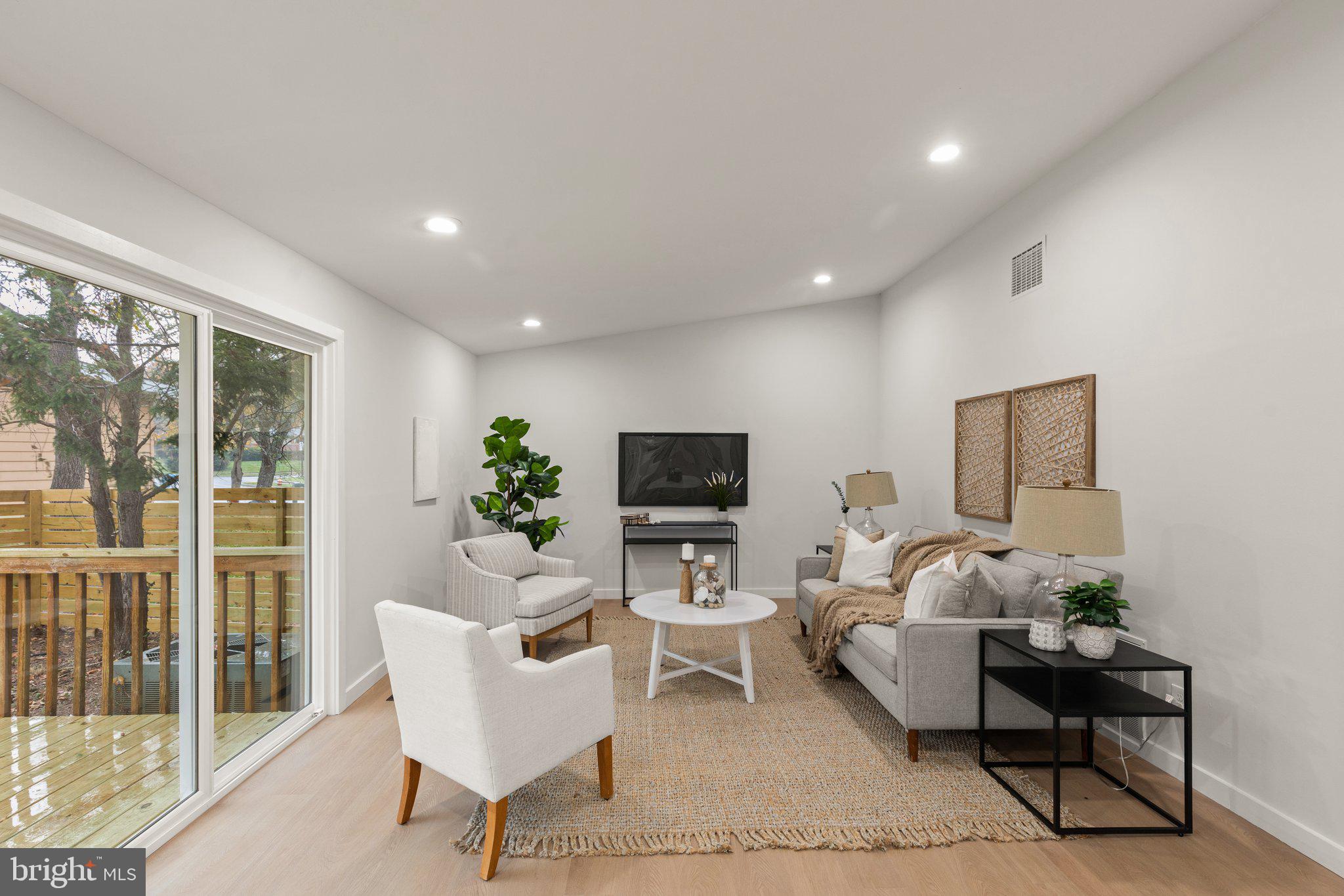 PIKESVILLE - Residential