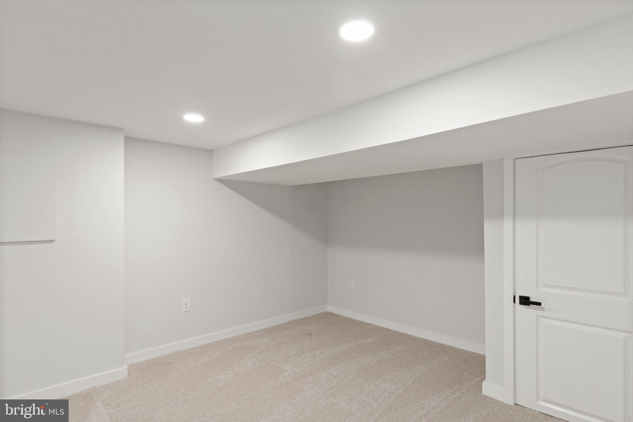 PIKESVILLE - Residential