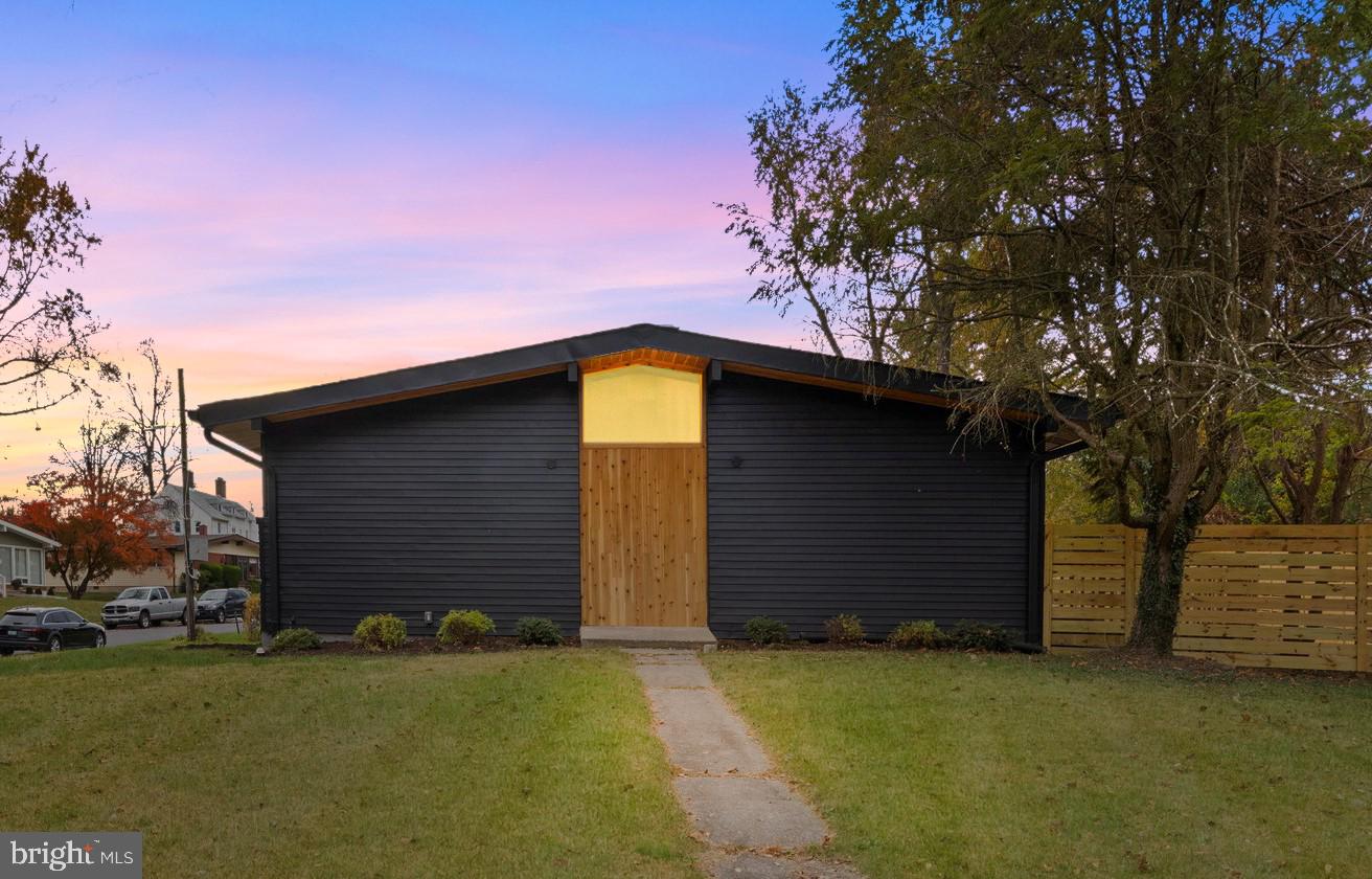 PIKESVILLE - Residential