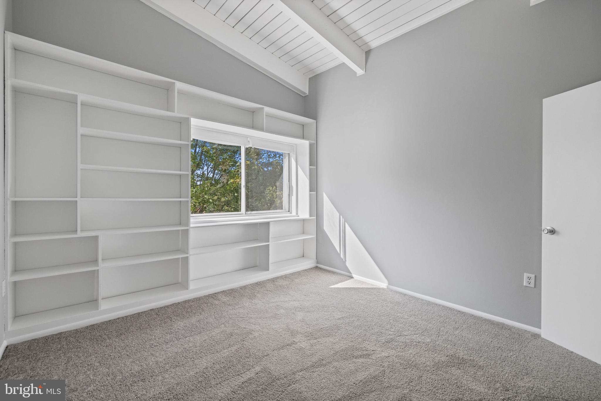 MARYLAND FARMS CONDO - Residential