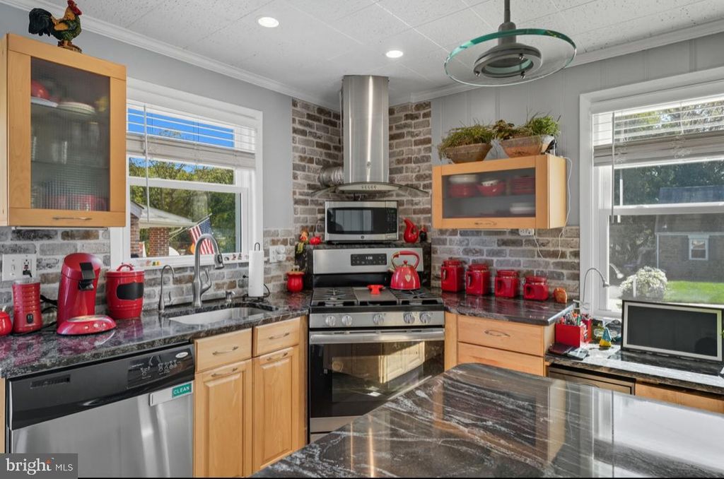 Photo of 914 Thornton Road, UPPER CHICHESTER, PA 19061 (MLS # PADE2101320)