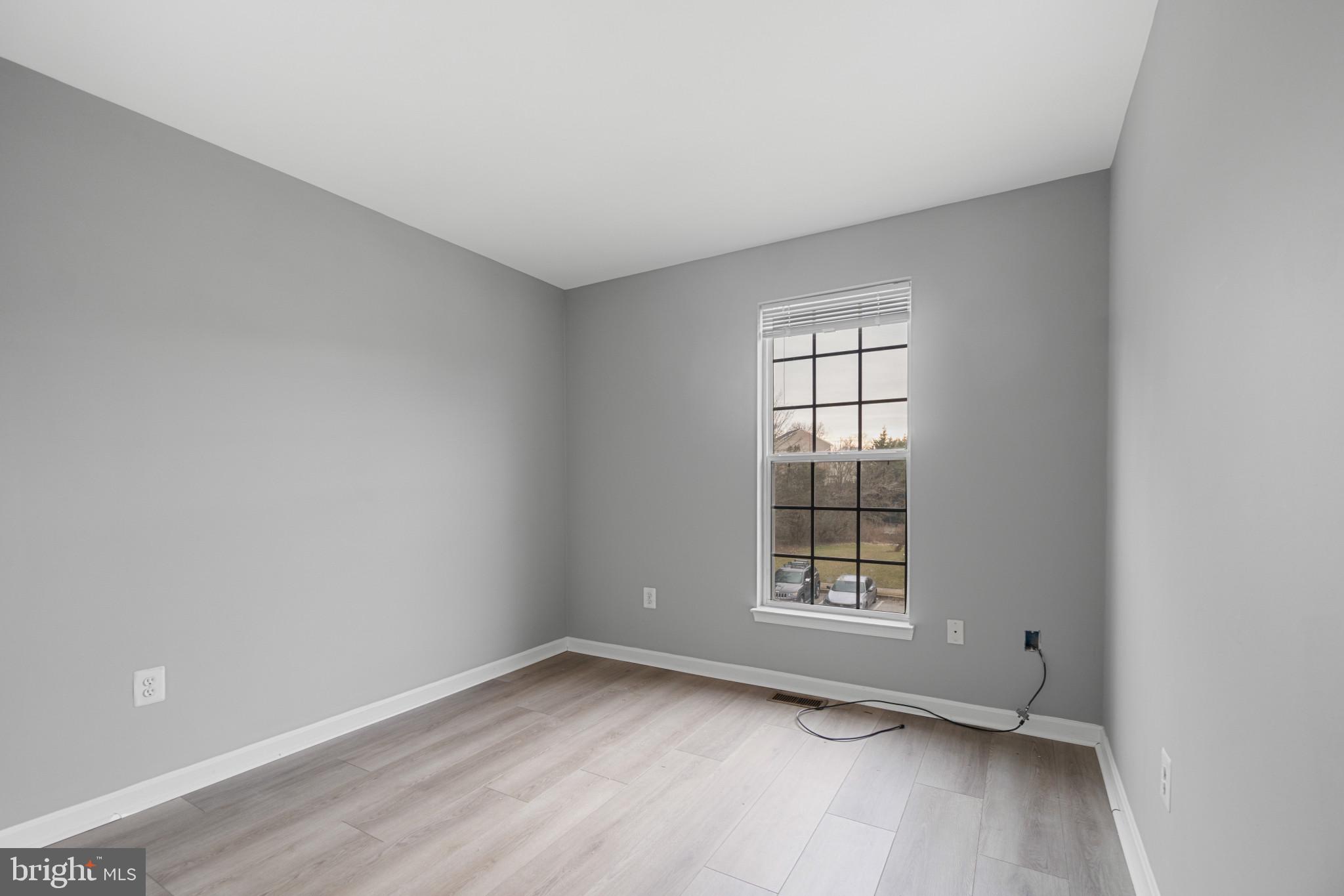 WINDSOR  MILL - Residential Lease