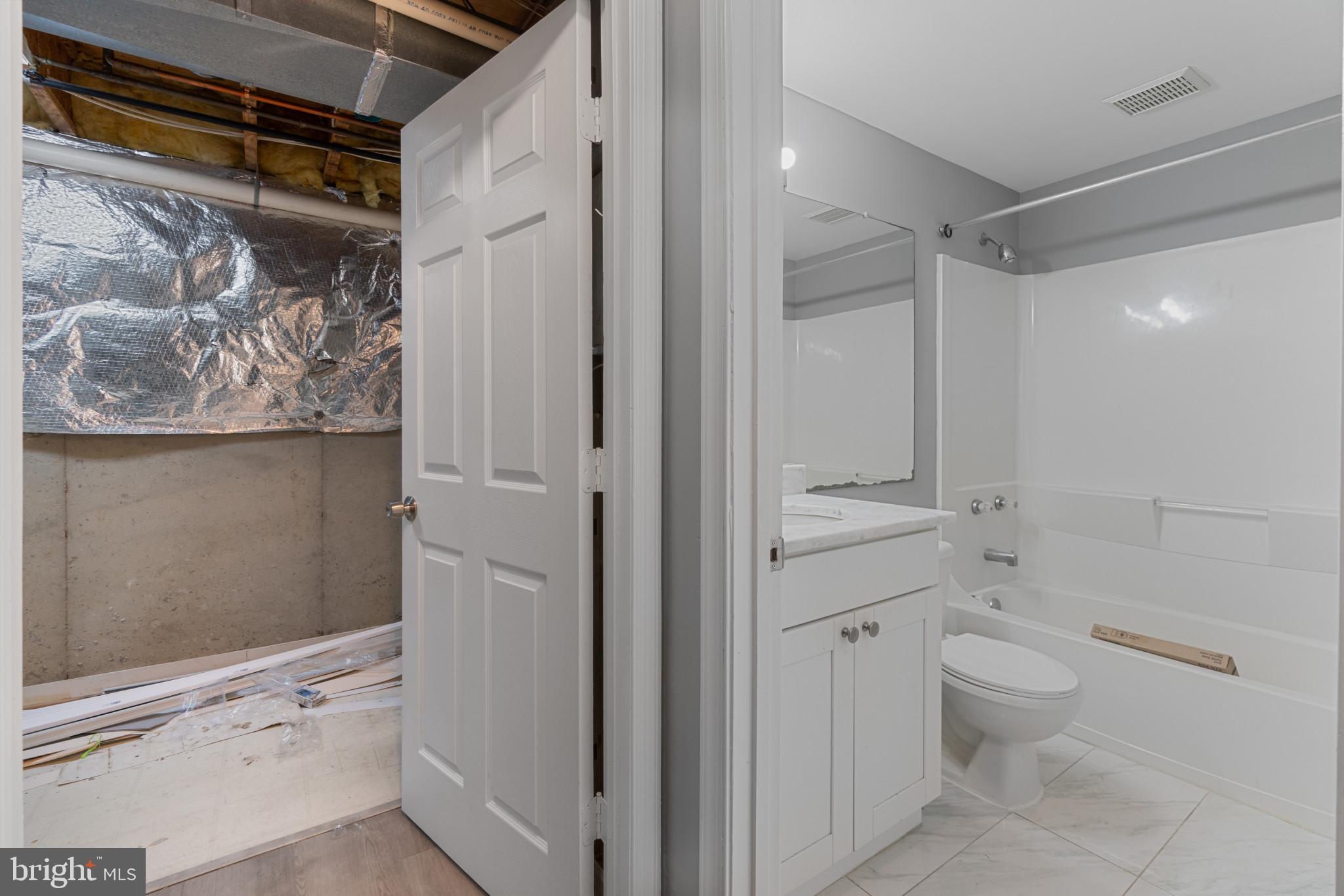 WINDSOR  MILL - Residential Lease