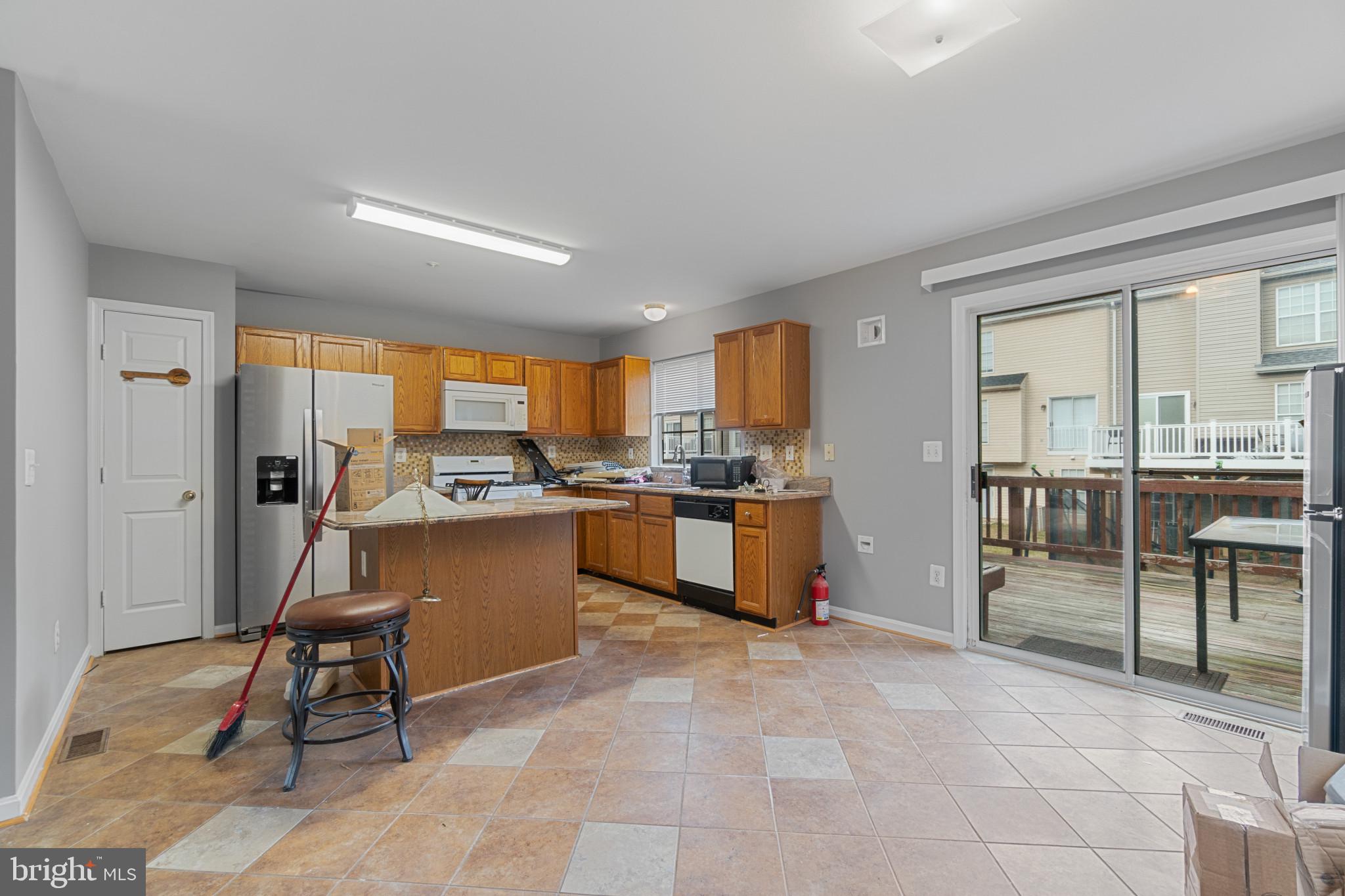 WINDSOR  MILL - Residential Lease