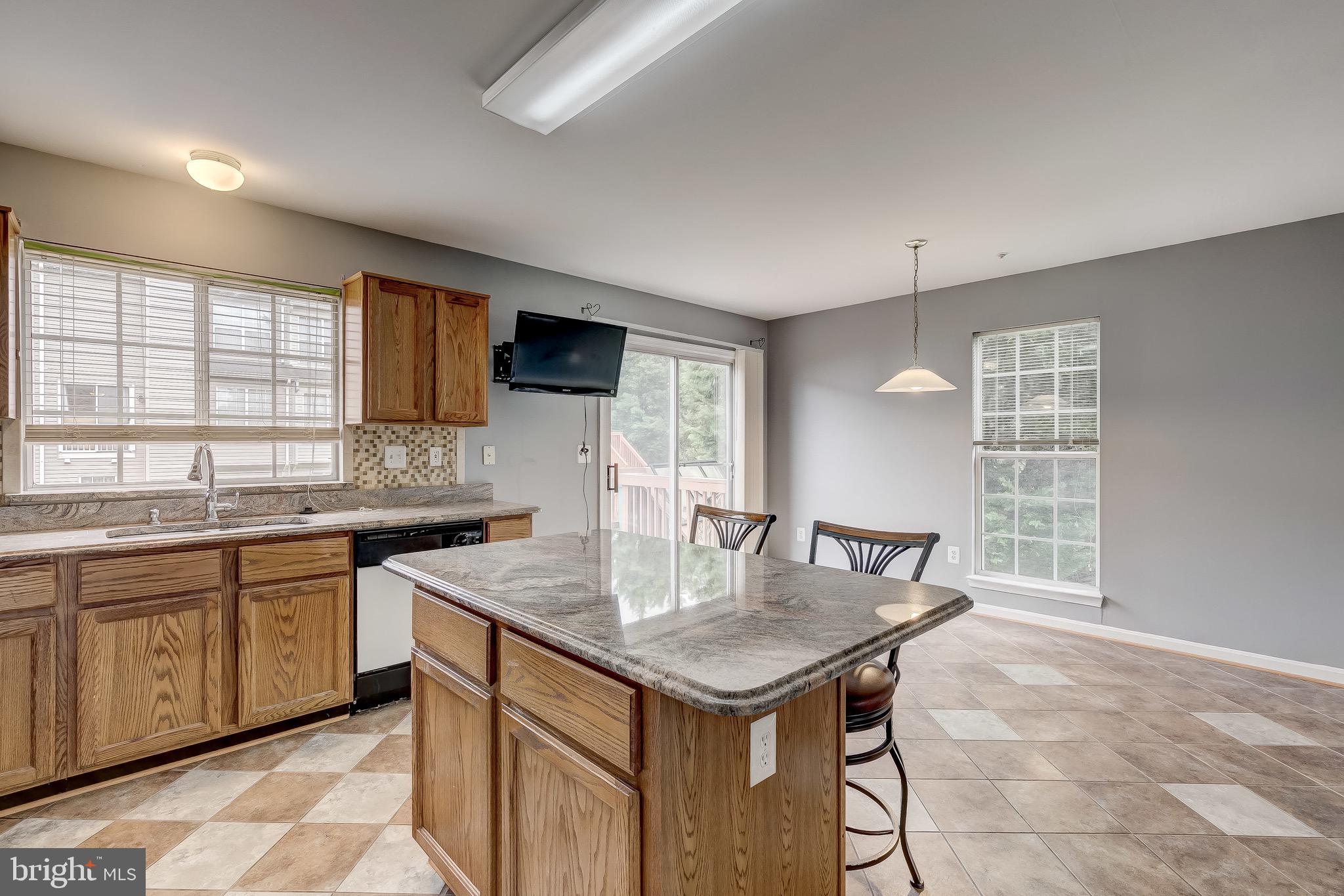 WINDSOR  MILL - Residential Lease