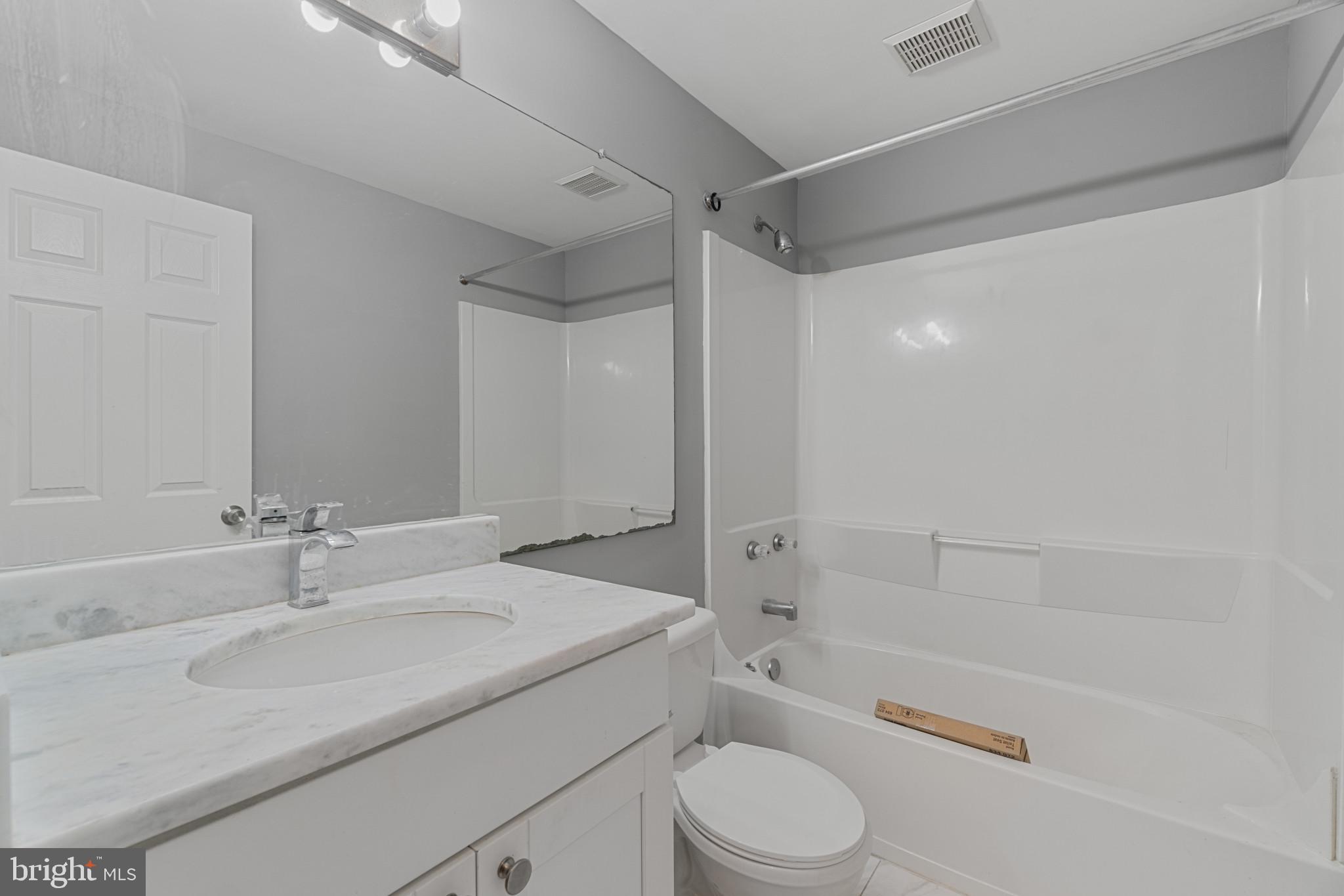 WINDSOR  MILL - Residential Lease