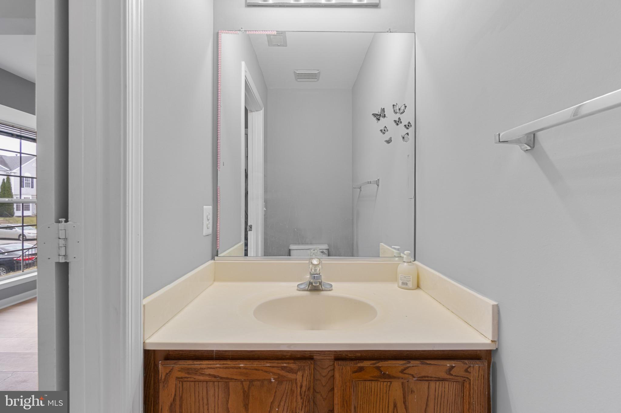 WINDSOR  MILL - Residential Lease