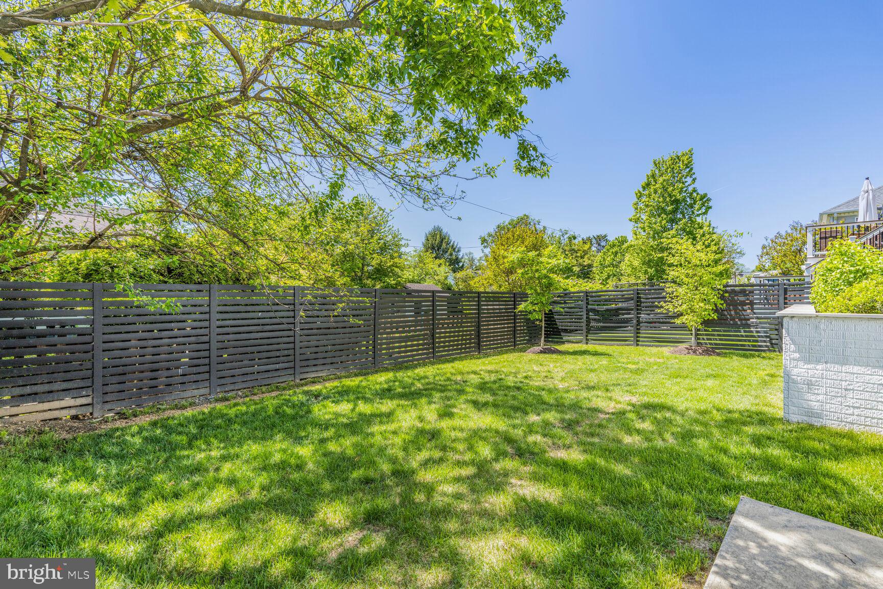 LYON PARK - Residential