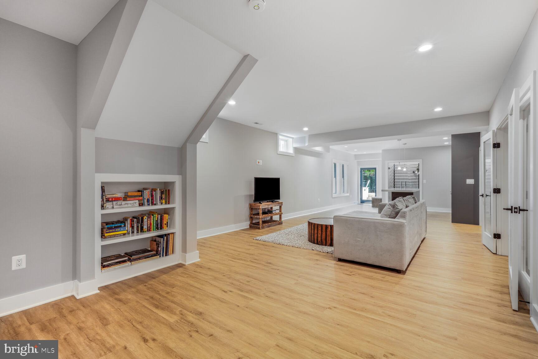 LYON PARK - Residential