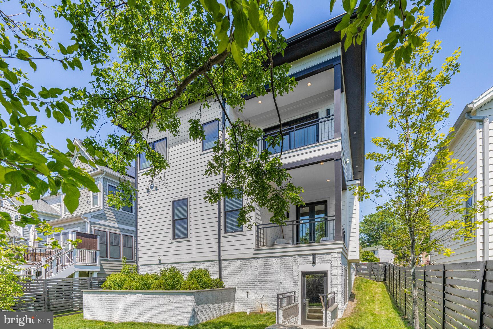 LYON PARK - Residential