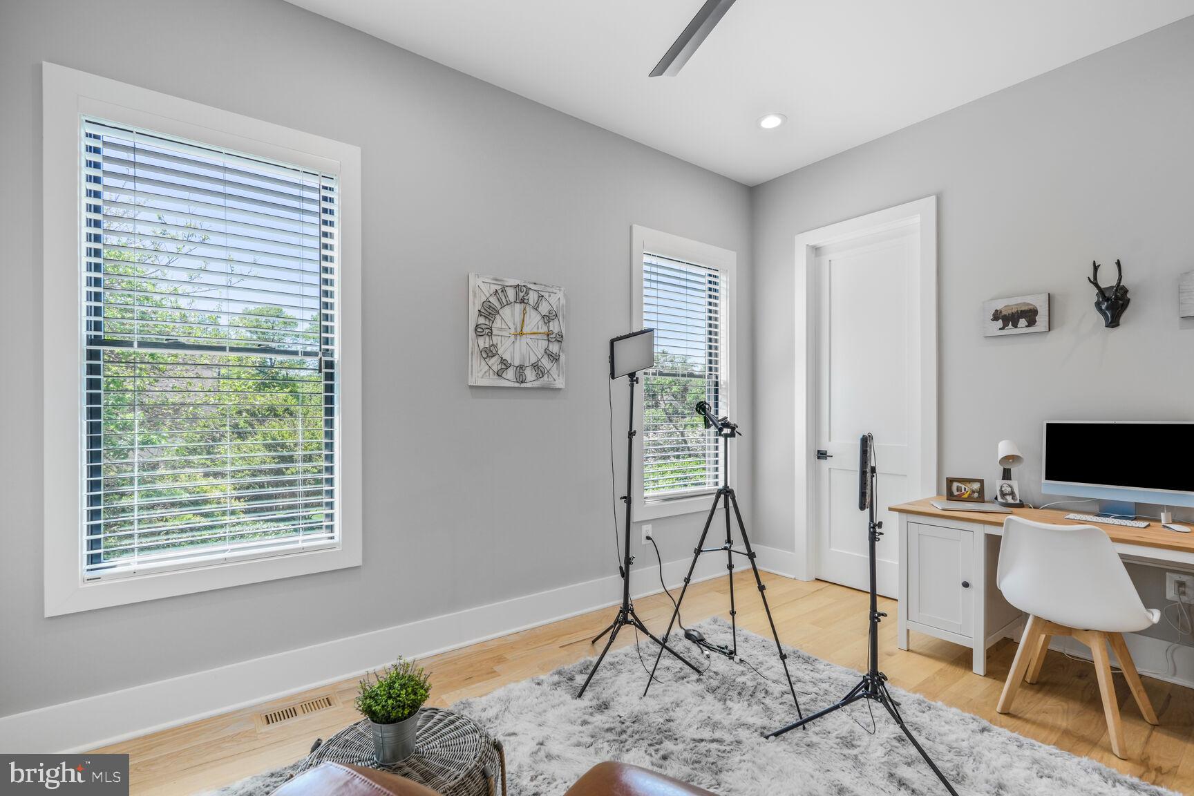 LYON PARK - Residential