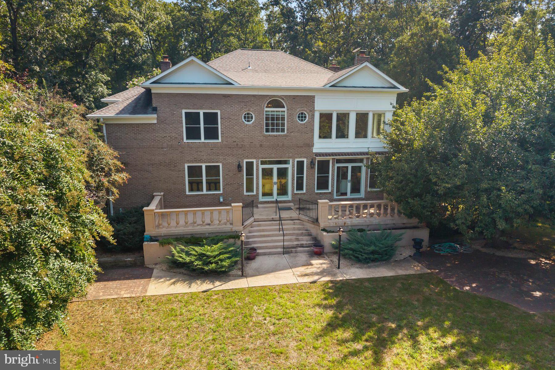 9565 BRIAR LANE