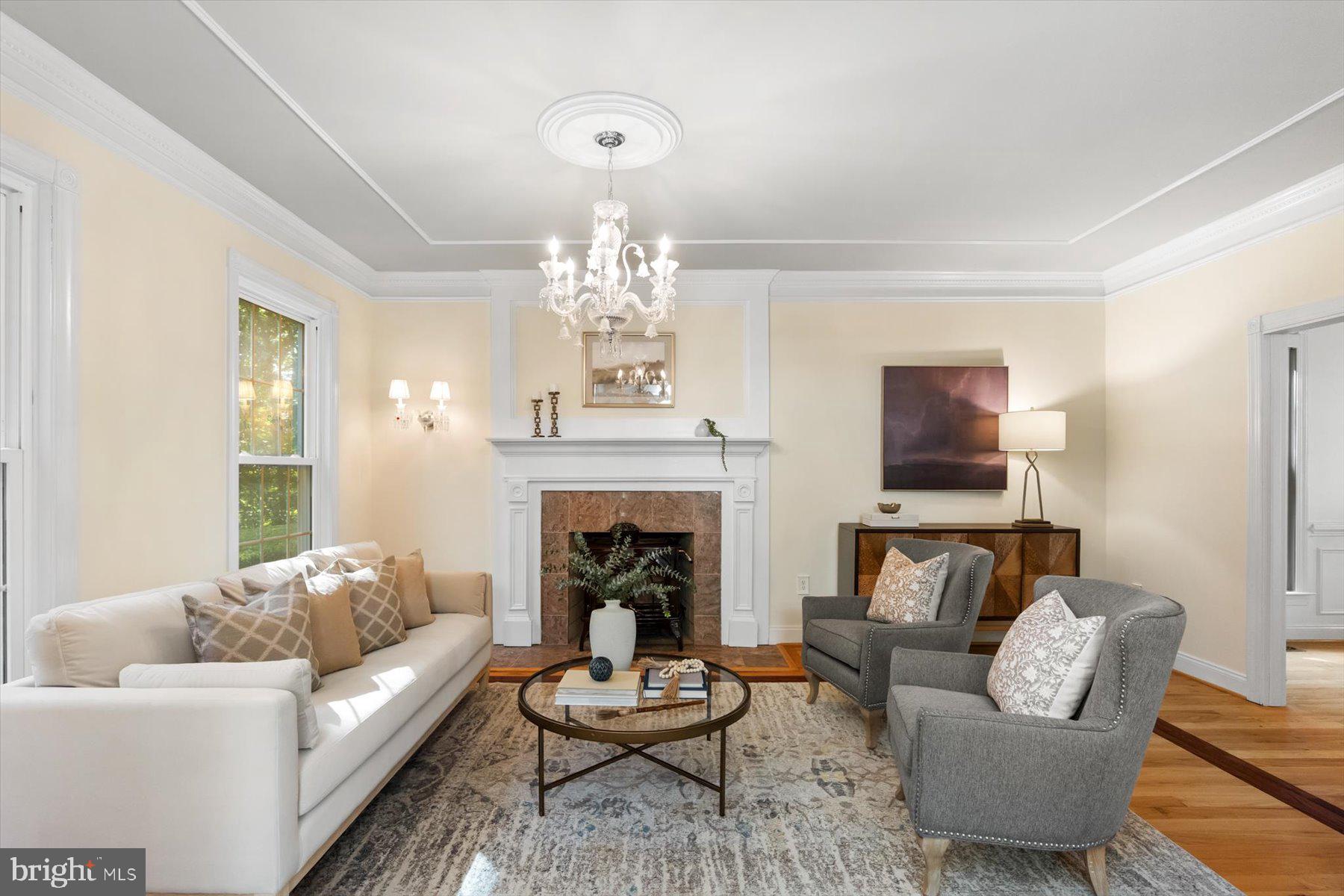 9565 BRIAR LANE