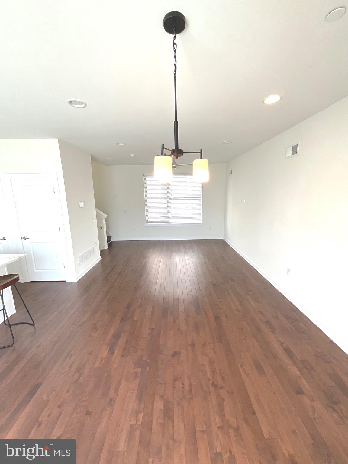 EAST KENSINGTON - Residential Lease