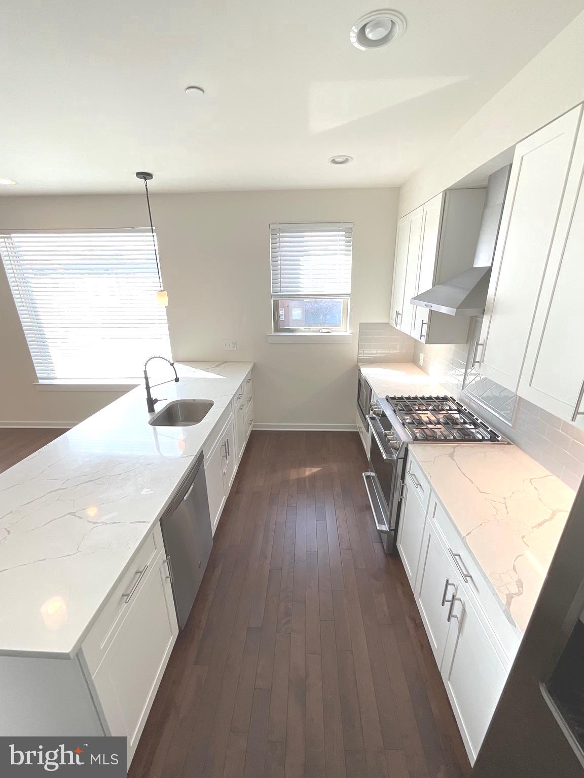 EAST KENSINGTON - Residential Lease