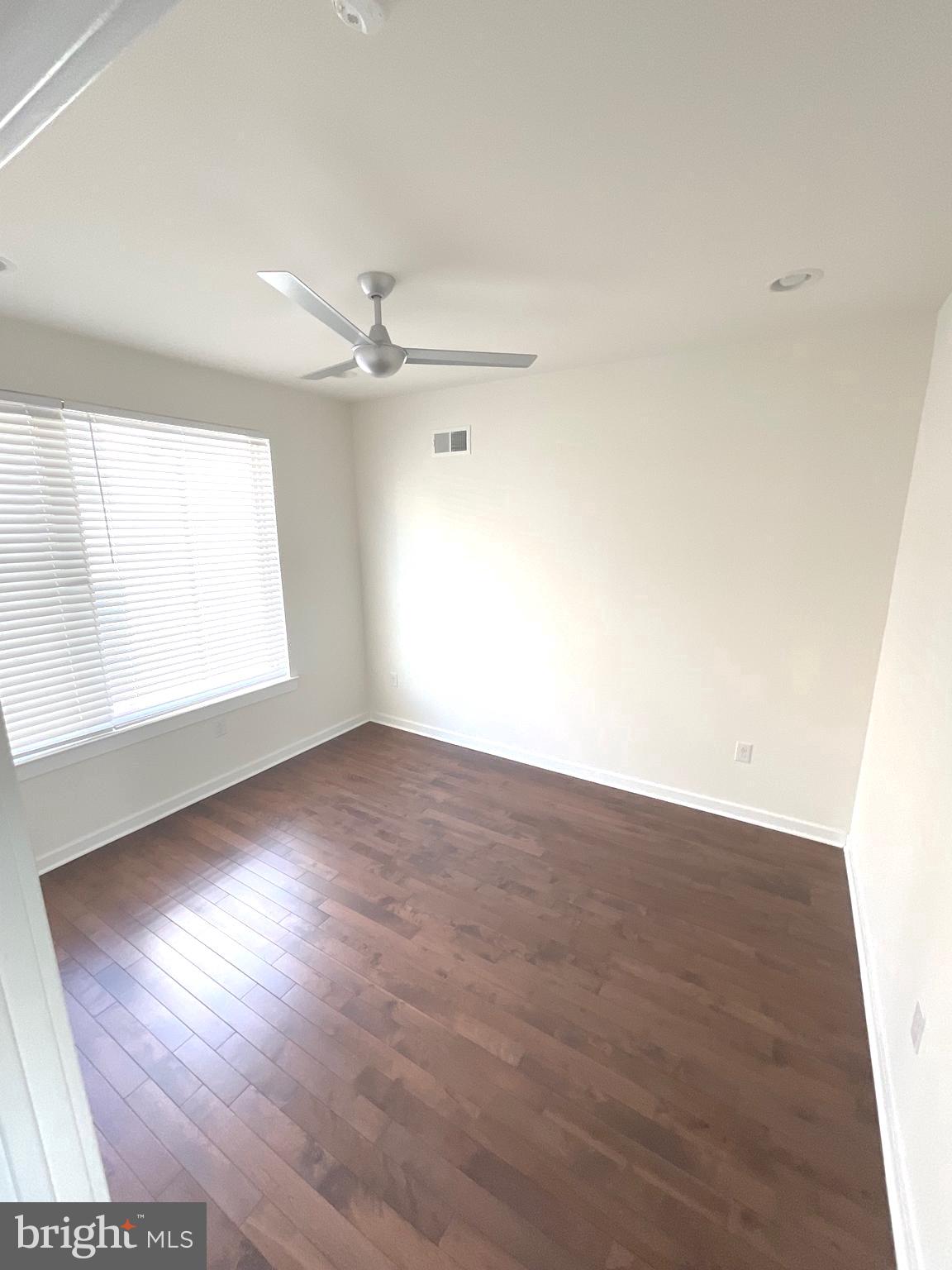 EAST KENSINGTON - Residential Lease